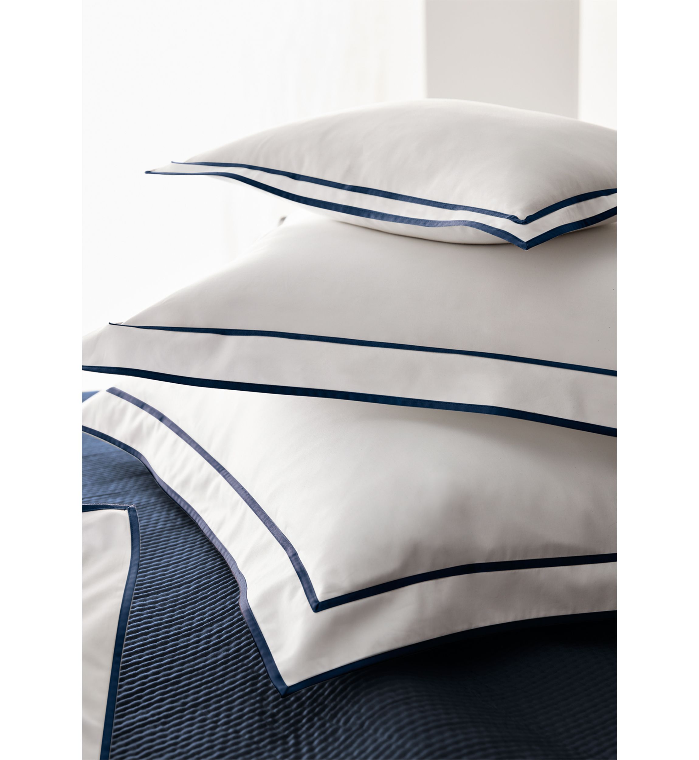 Spencer Sateen Border Throw Pillow