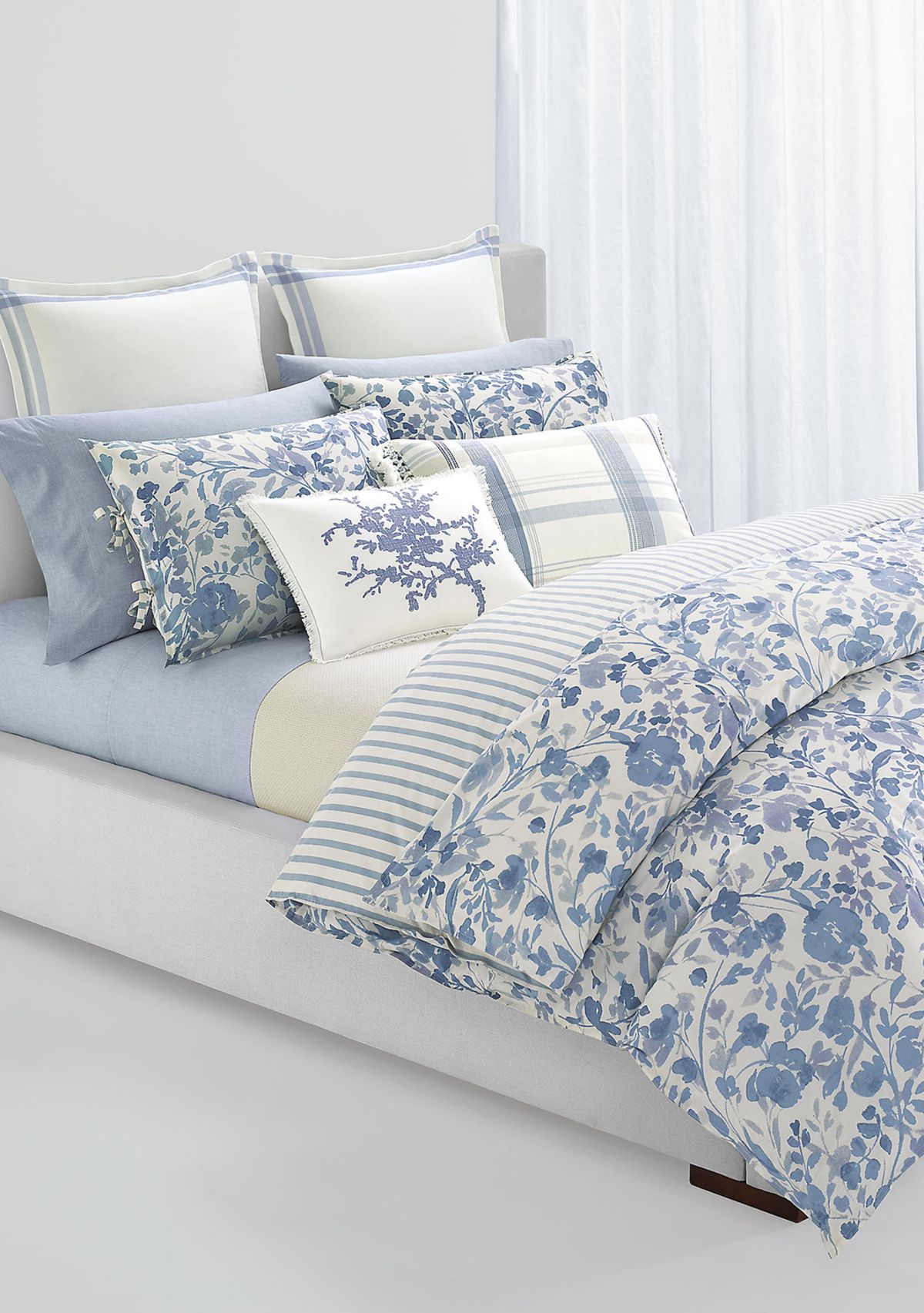 Ada Floral Comforter Set