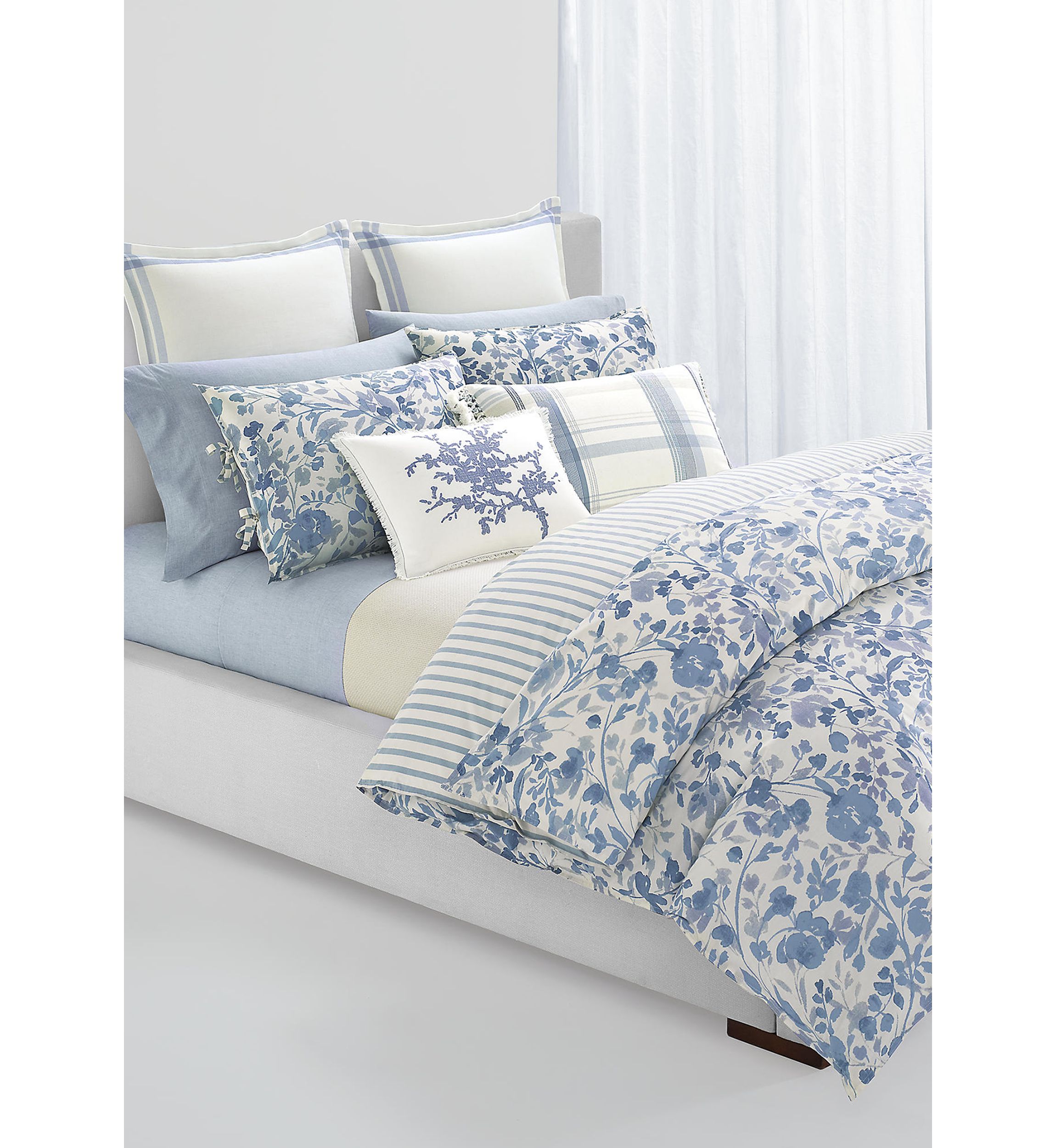 Ada Floral Comforter Set