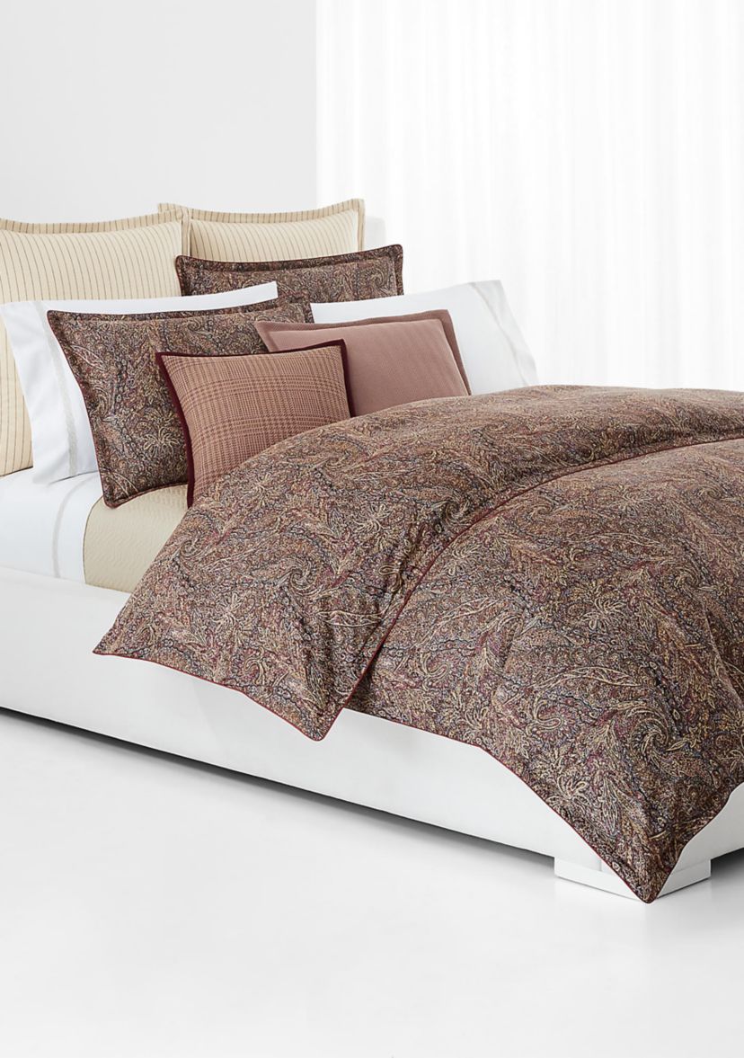 Hallie Comforter Set