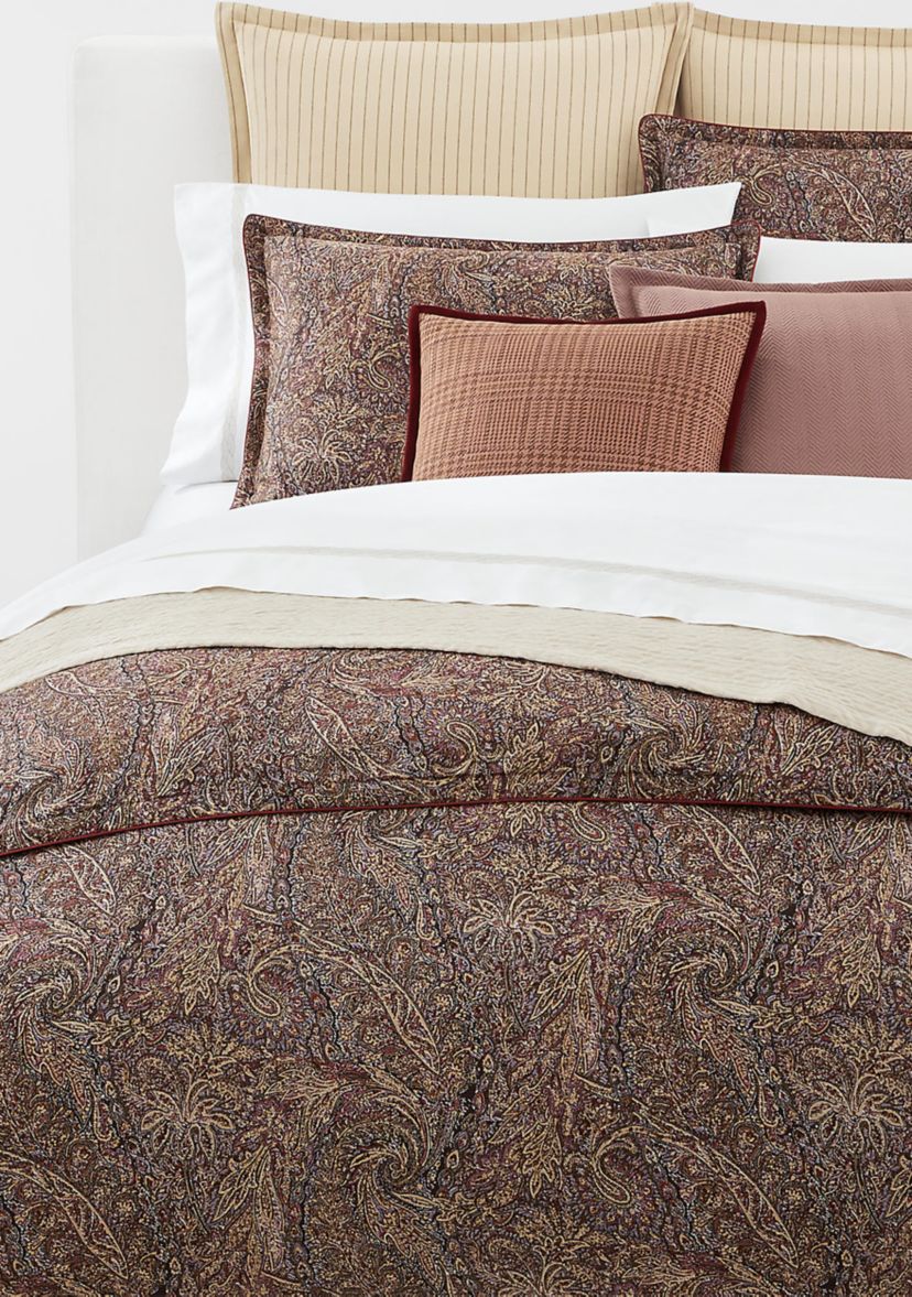 Hallie Comforter Set