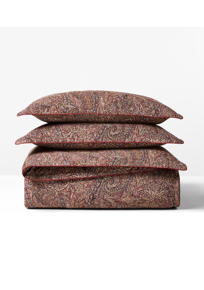Hallie Comforter Set