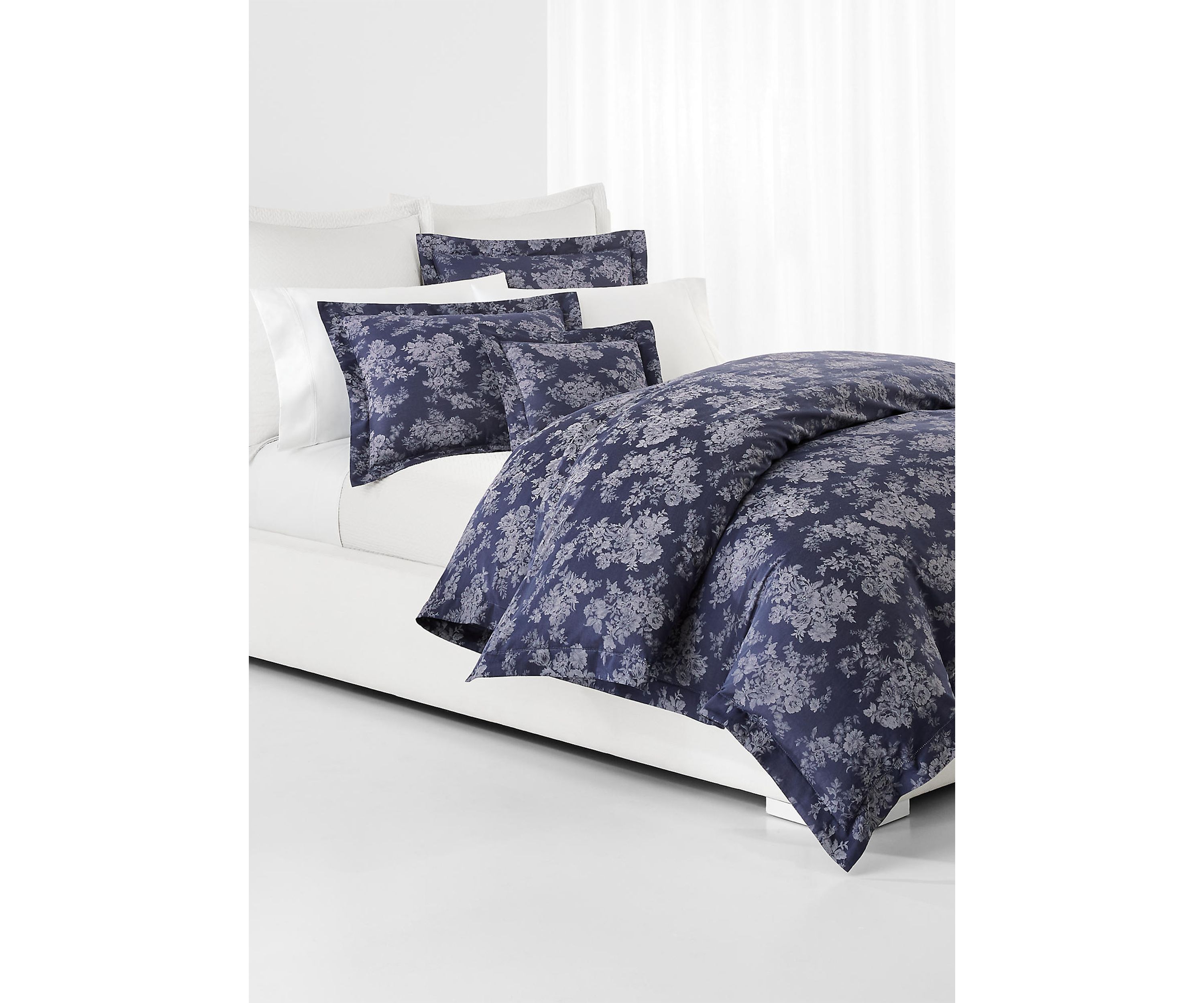 Mya Comforter