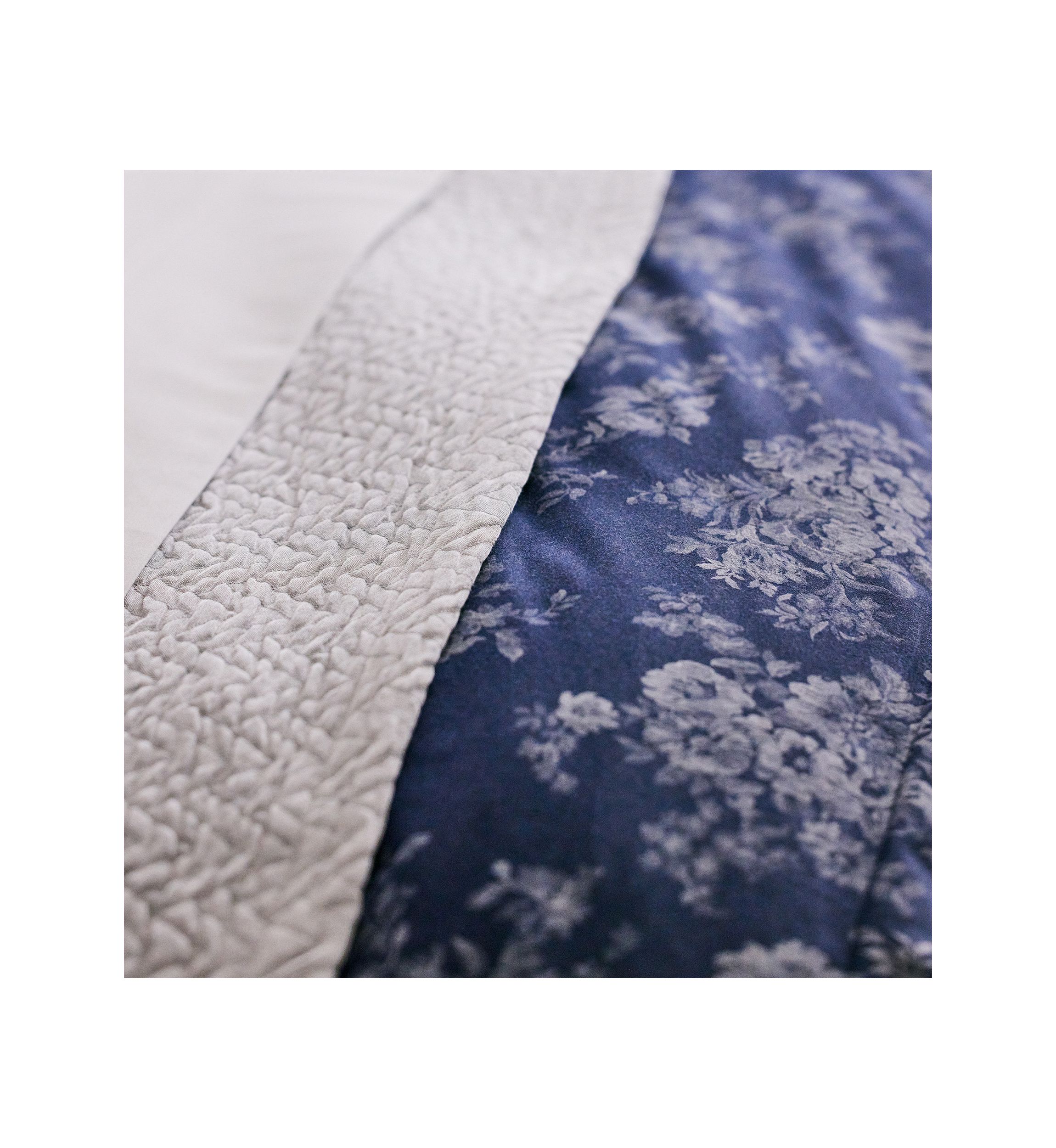 Mya Comforter