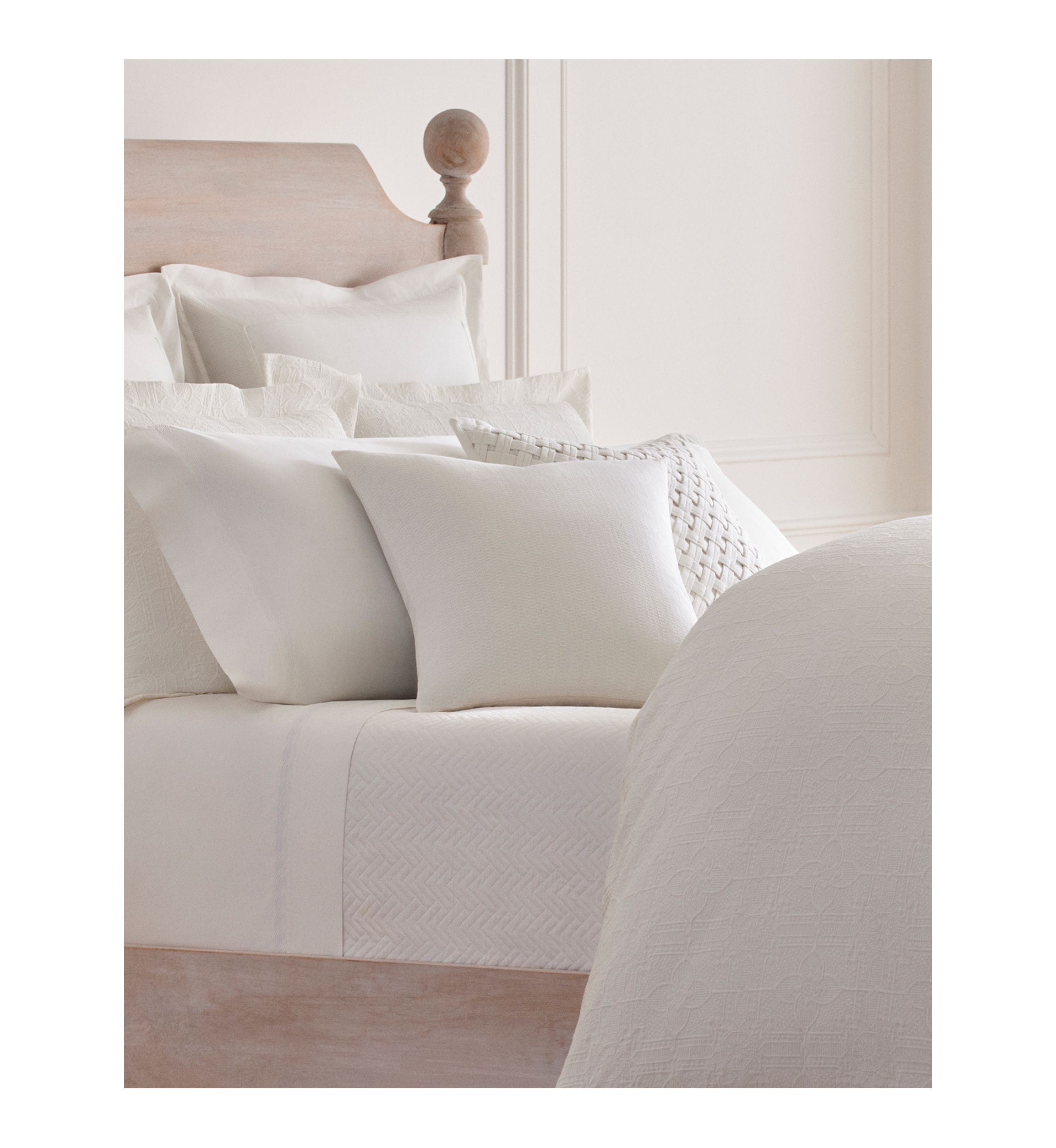 Sascha Comforter Set