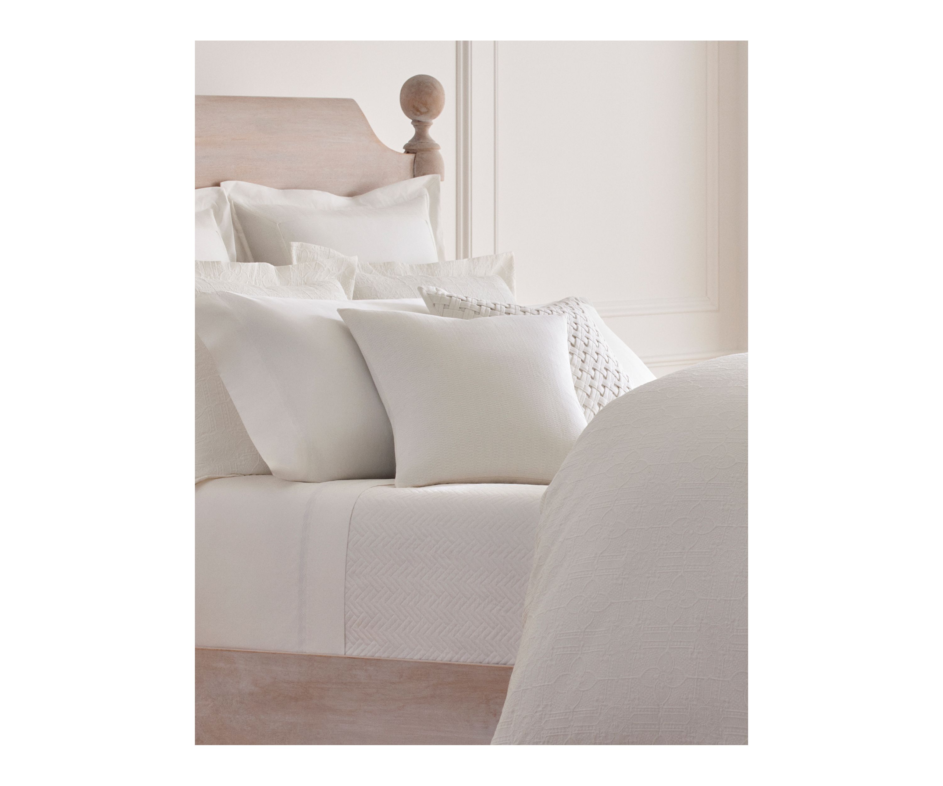 Sascha Comforter Set