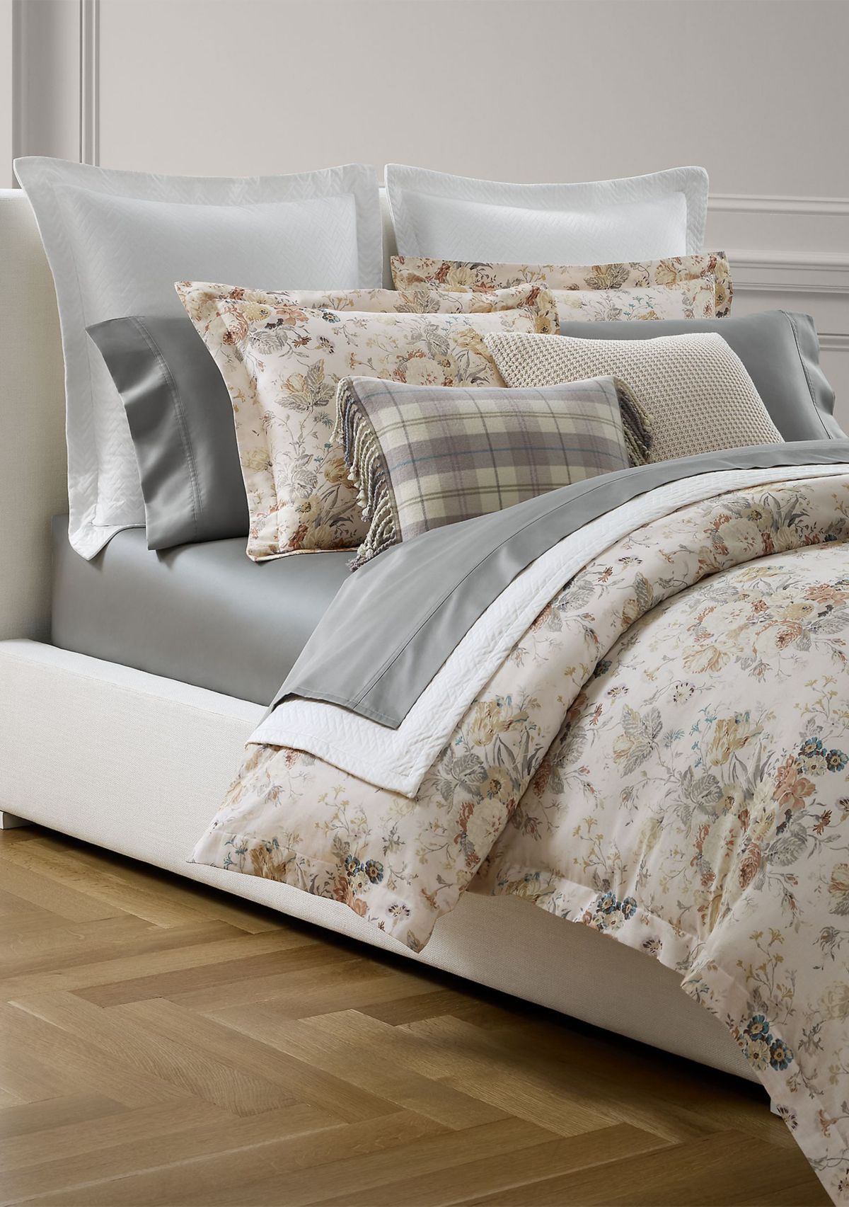 Gwynne Comforter Set