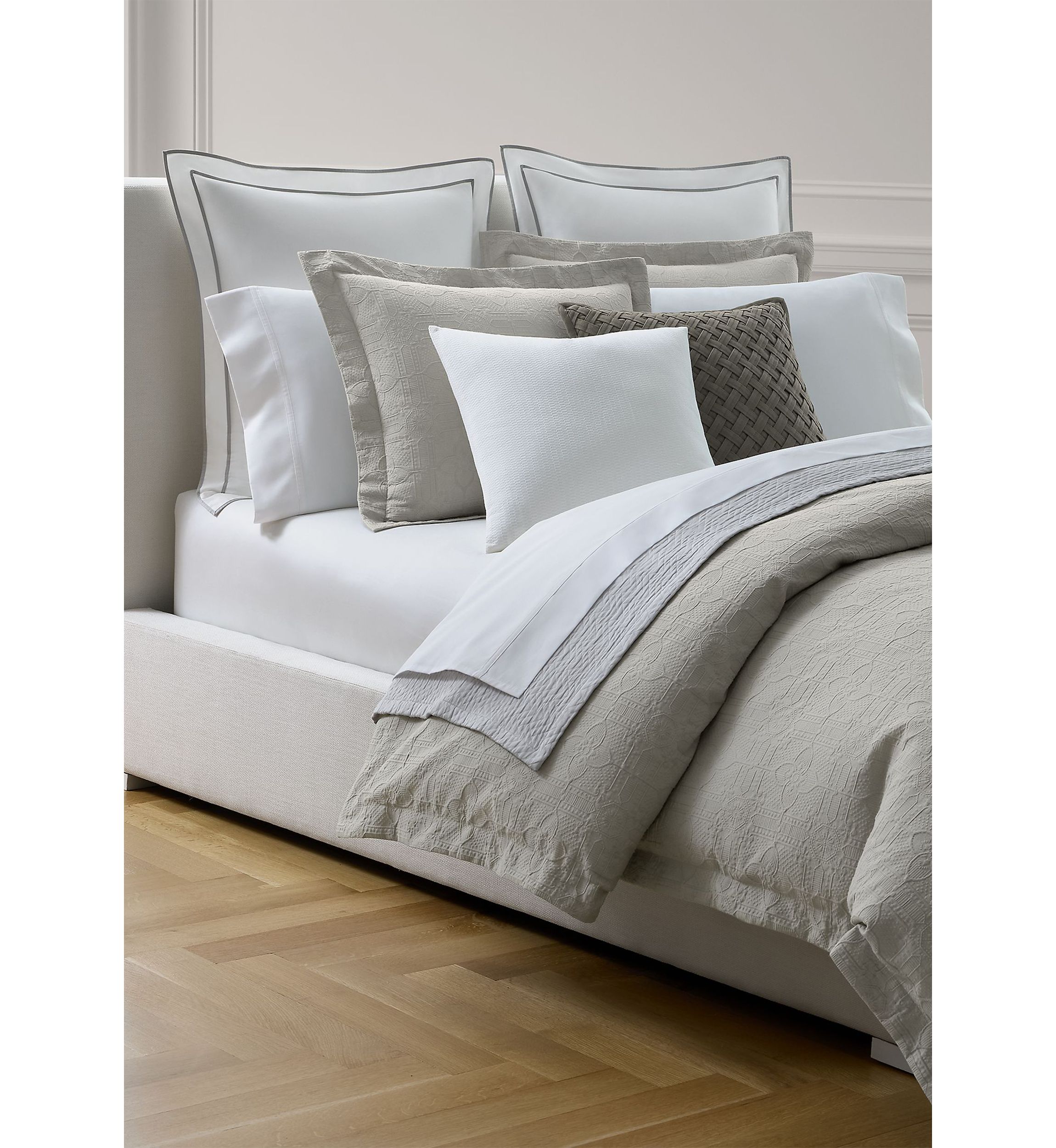 Sascha Comforter Set