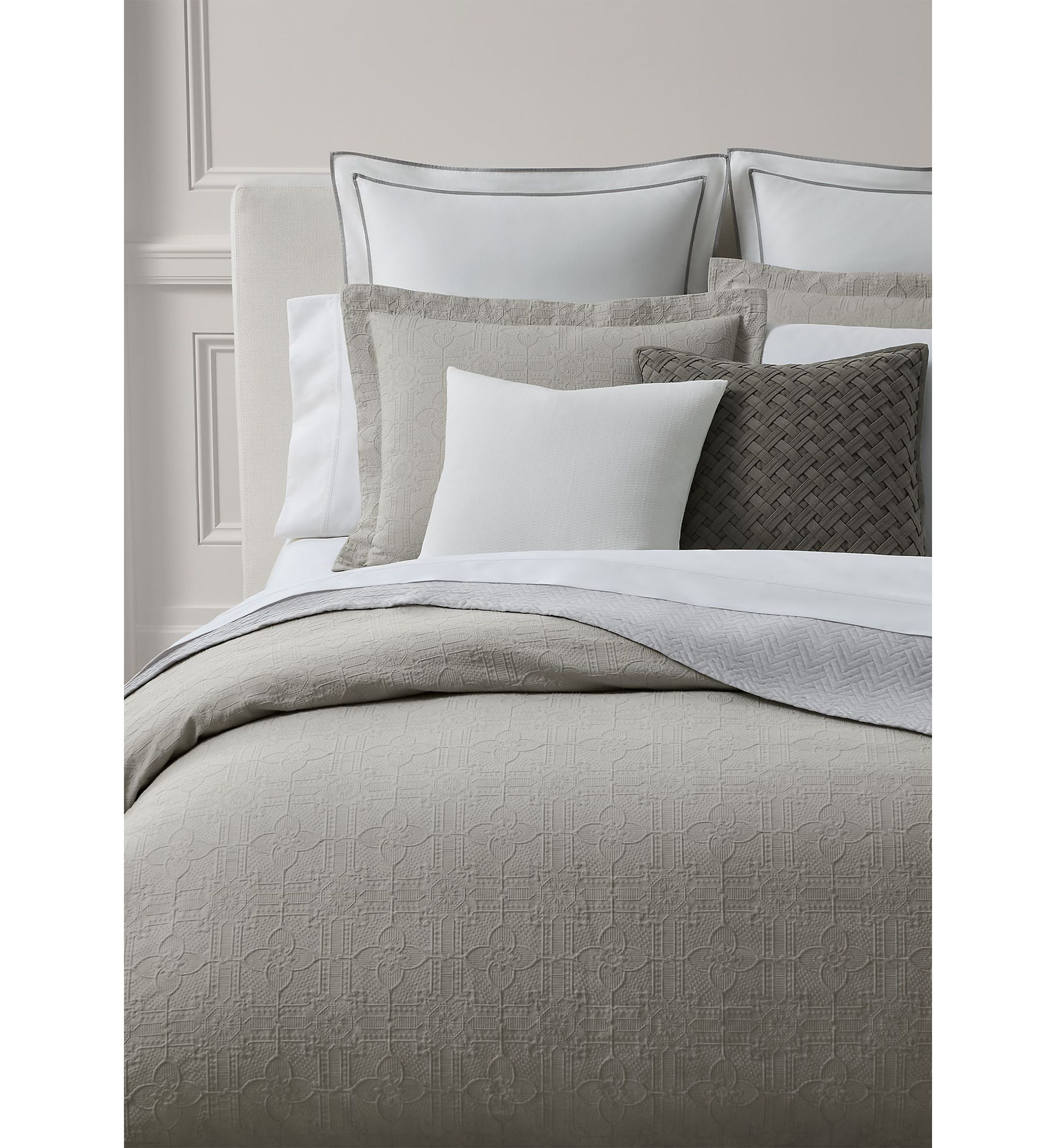 Sascha Comforter Set