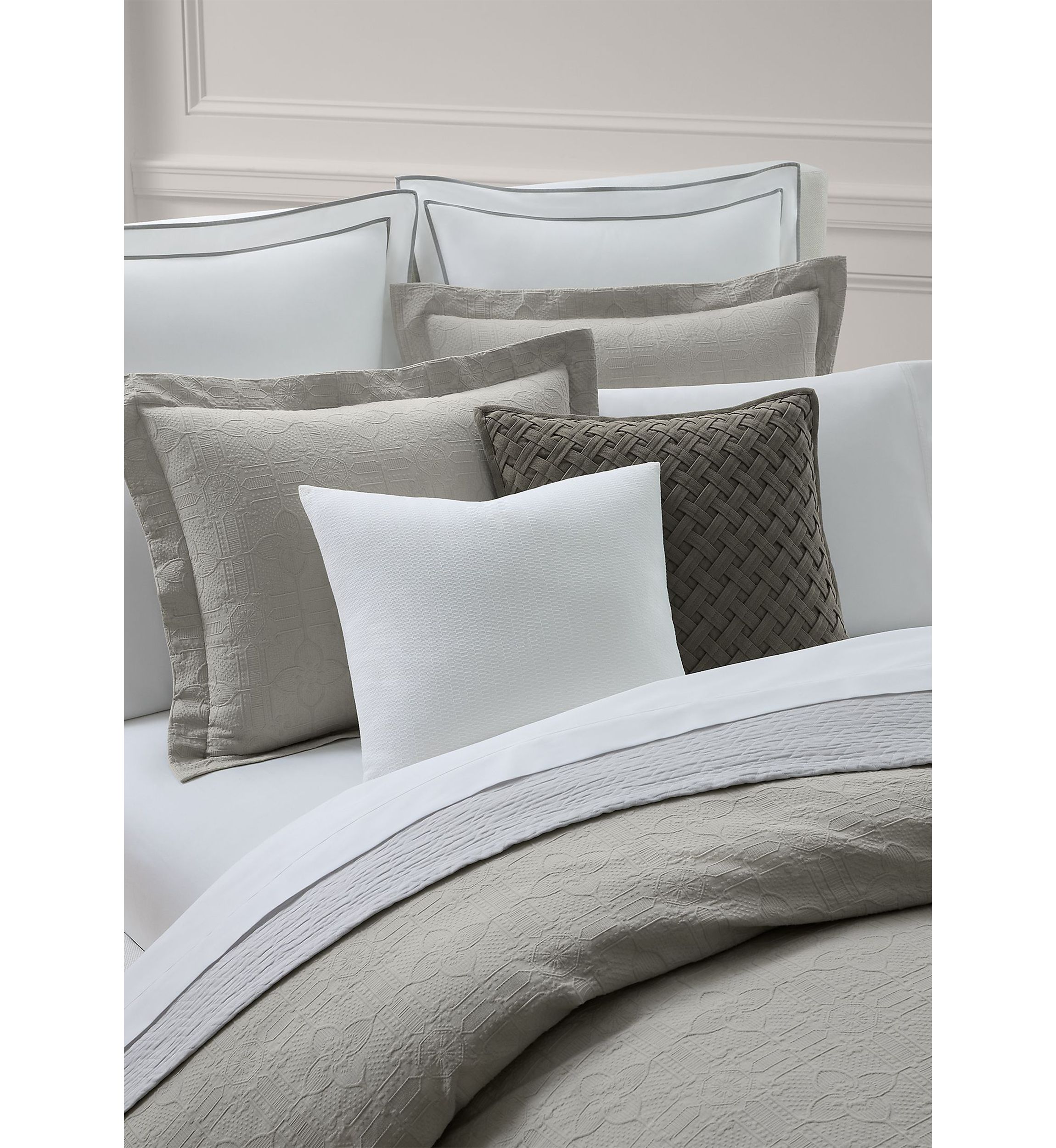 Sascha Comforter Set