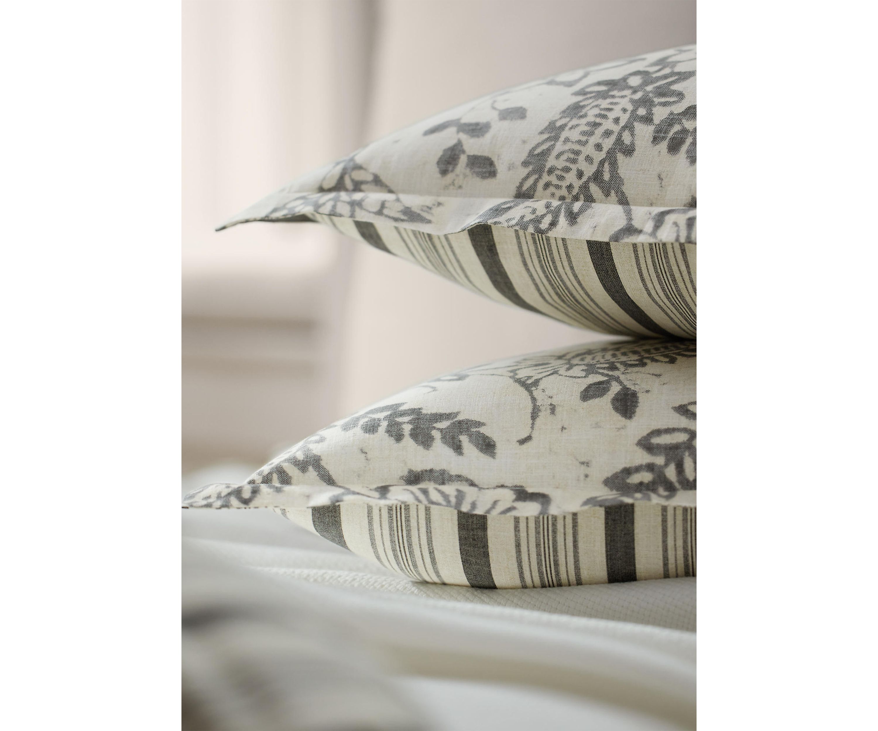 Sara Floral Paisley King Duvet Cover Set