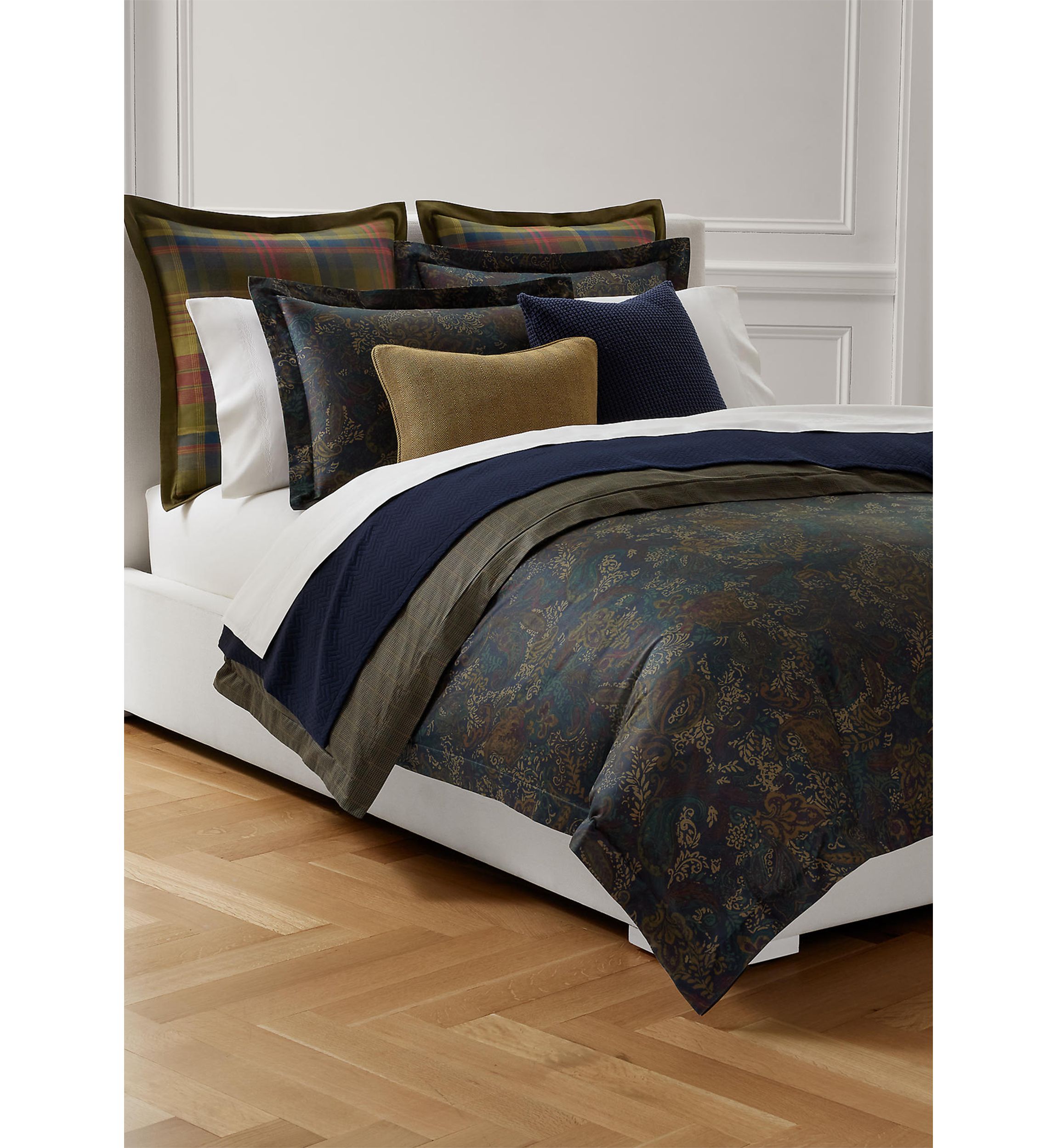 Henry Cotton Sateen Reversible Comforter Set