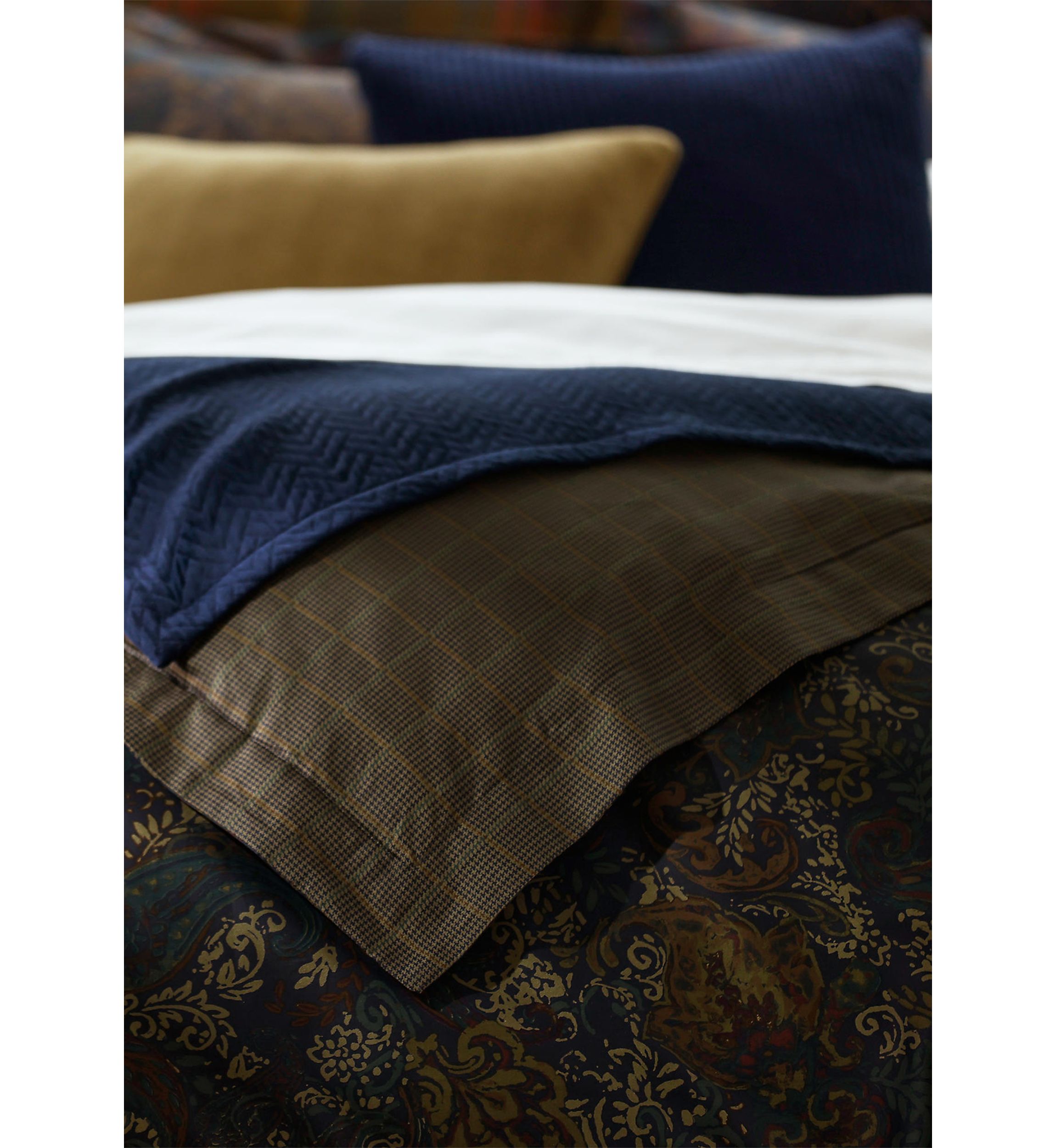 Henry Cotton Sateen Reversible Comforter Set