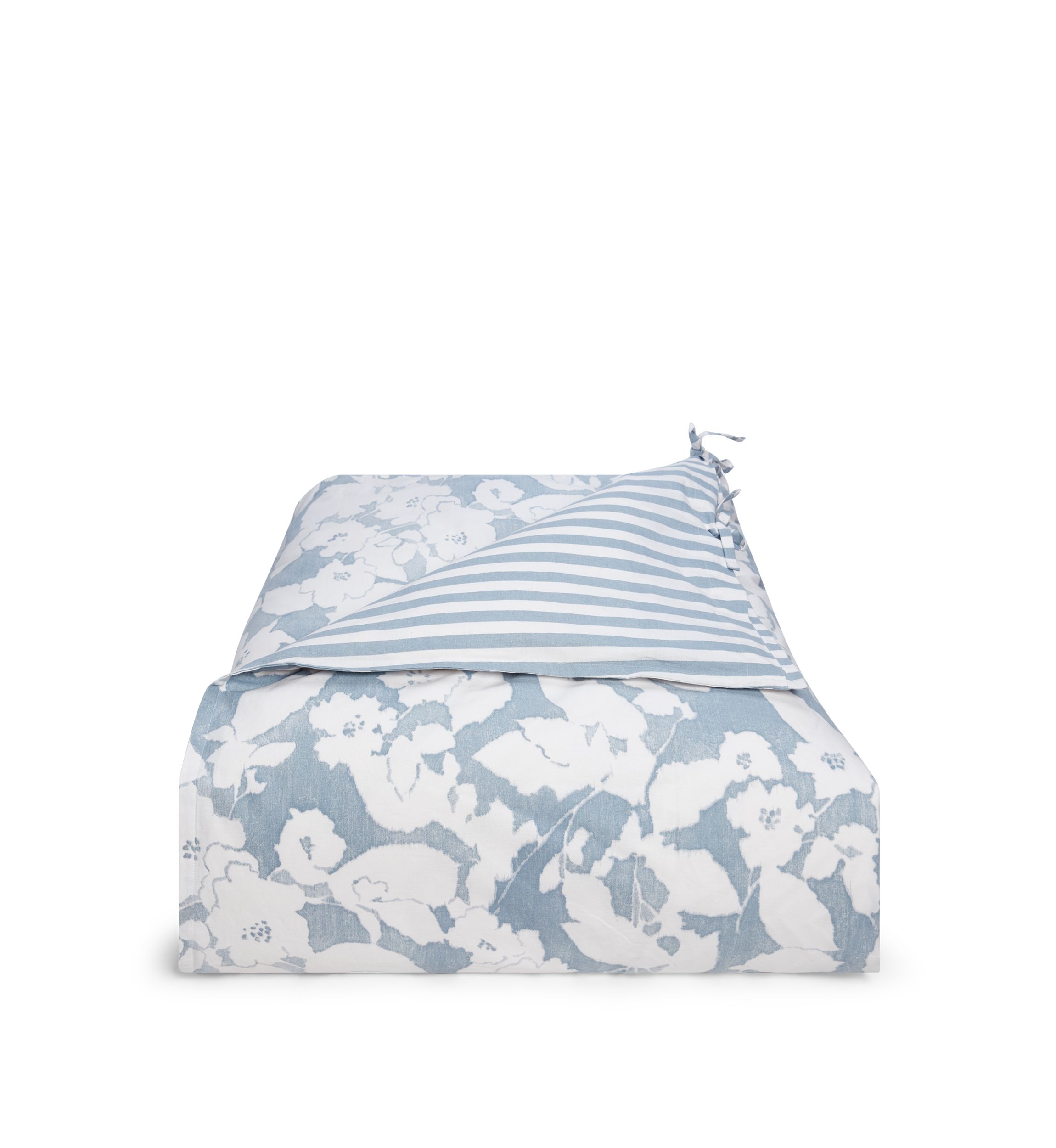 Willa Floral Comforter Set