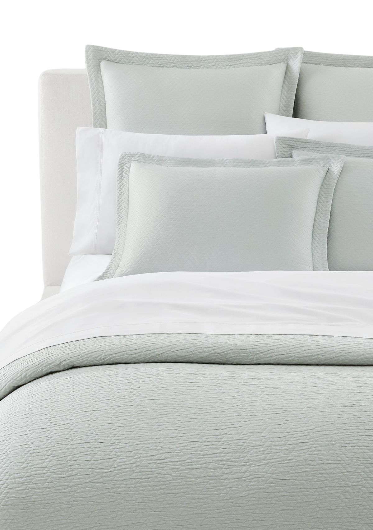 Kaia Matelassé Coverlet