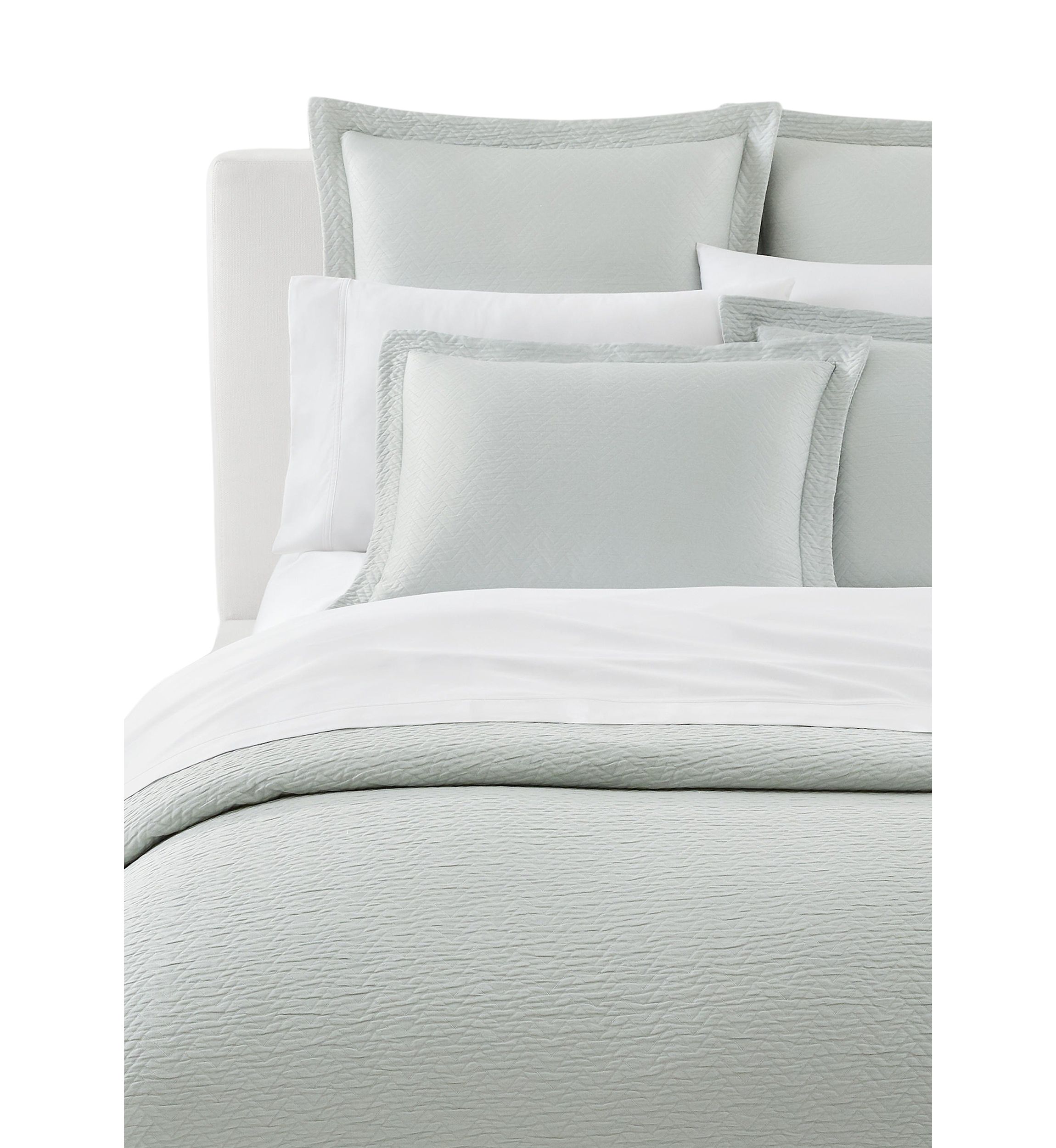 Kaia Matelassé Coverlet