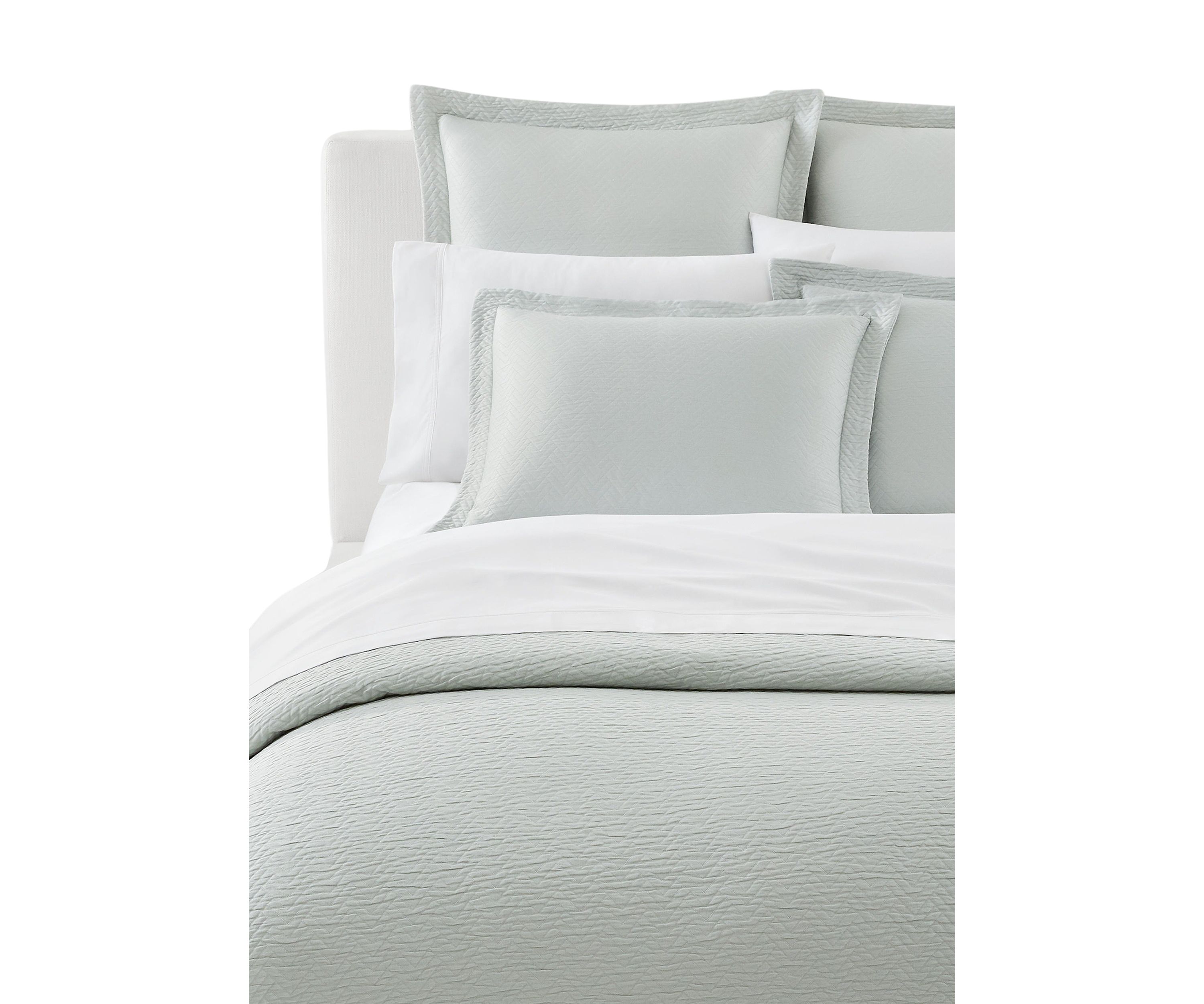 Kaia Matelassé Coverlet