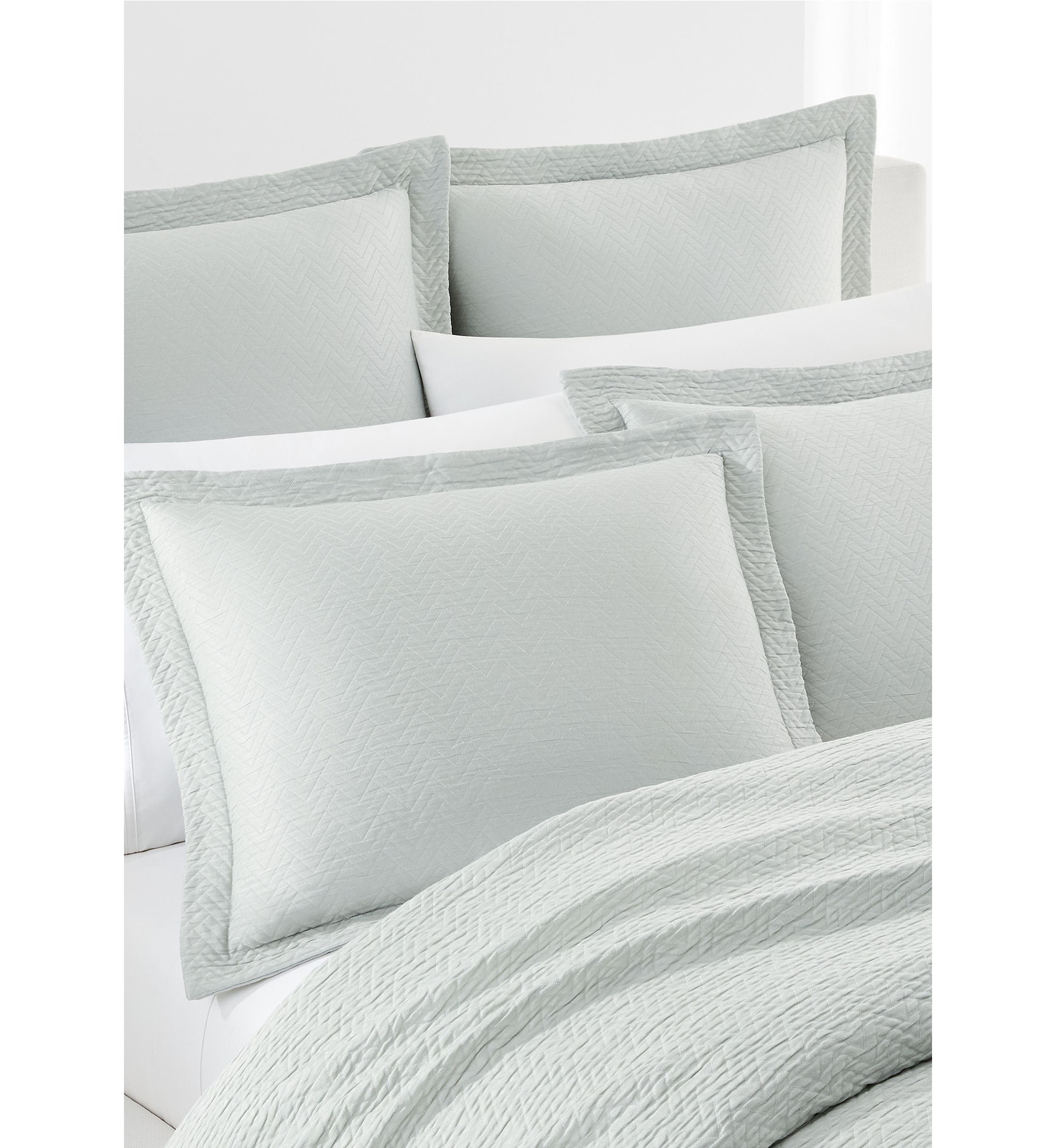Kaia Matelassé Coverlet