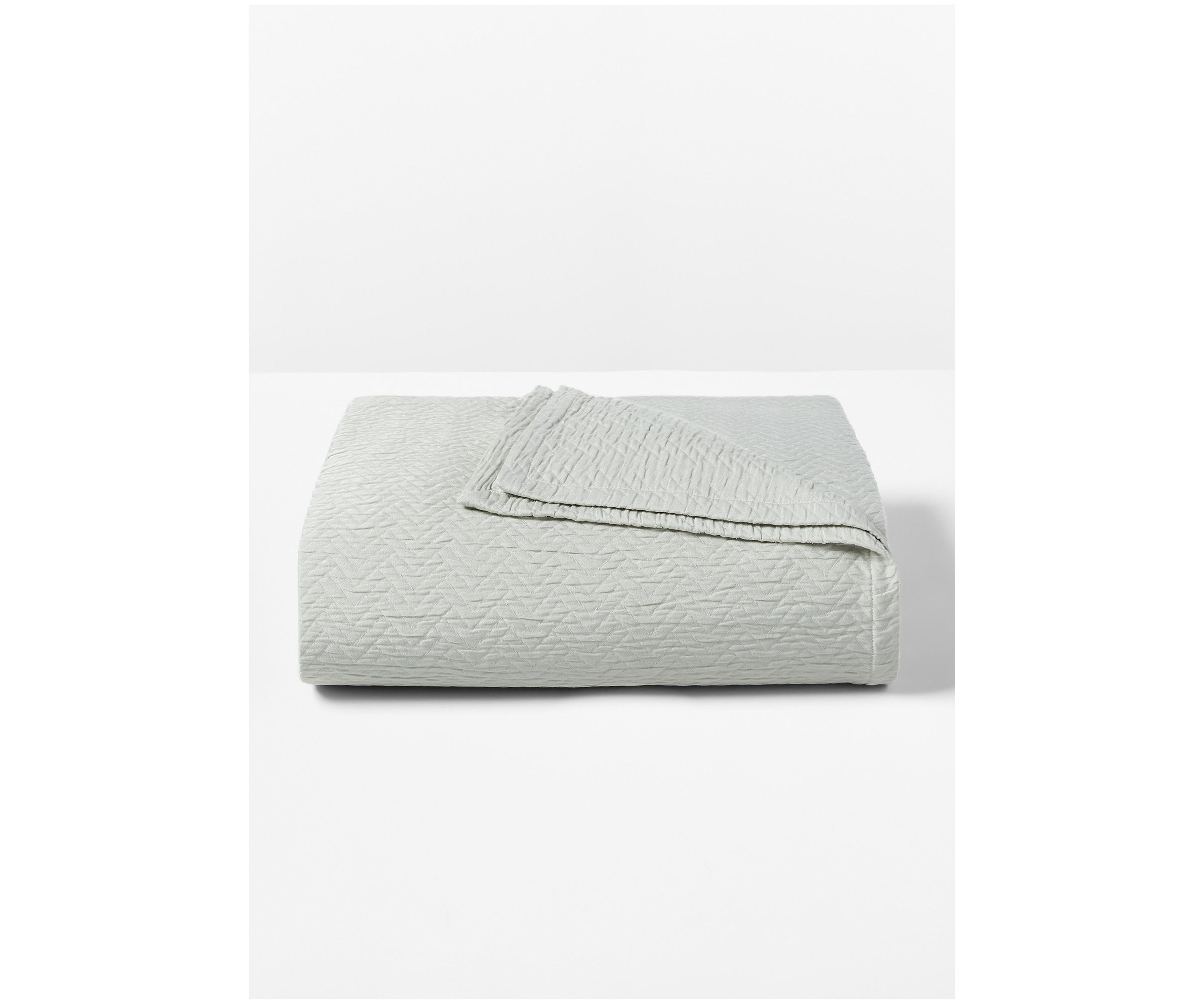 Kaia Matelassé Coverlet