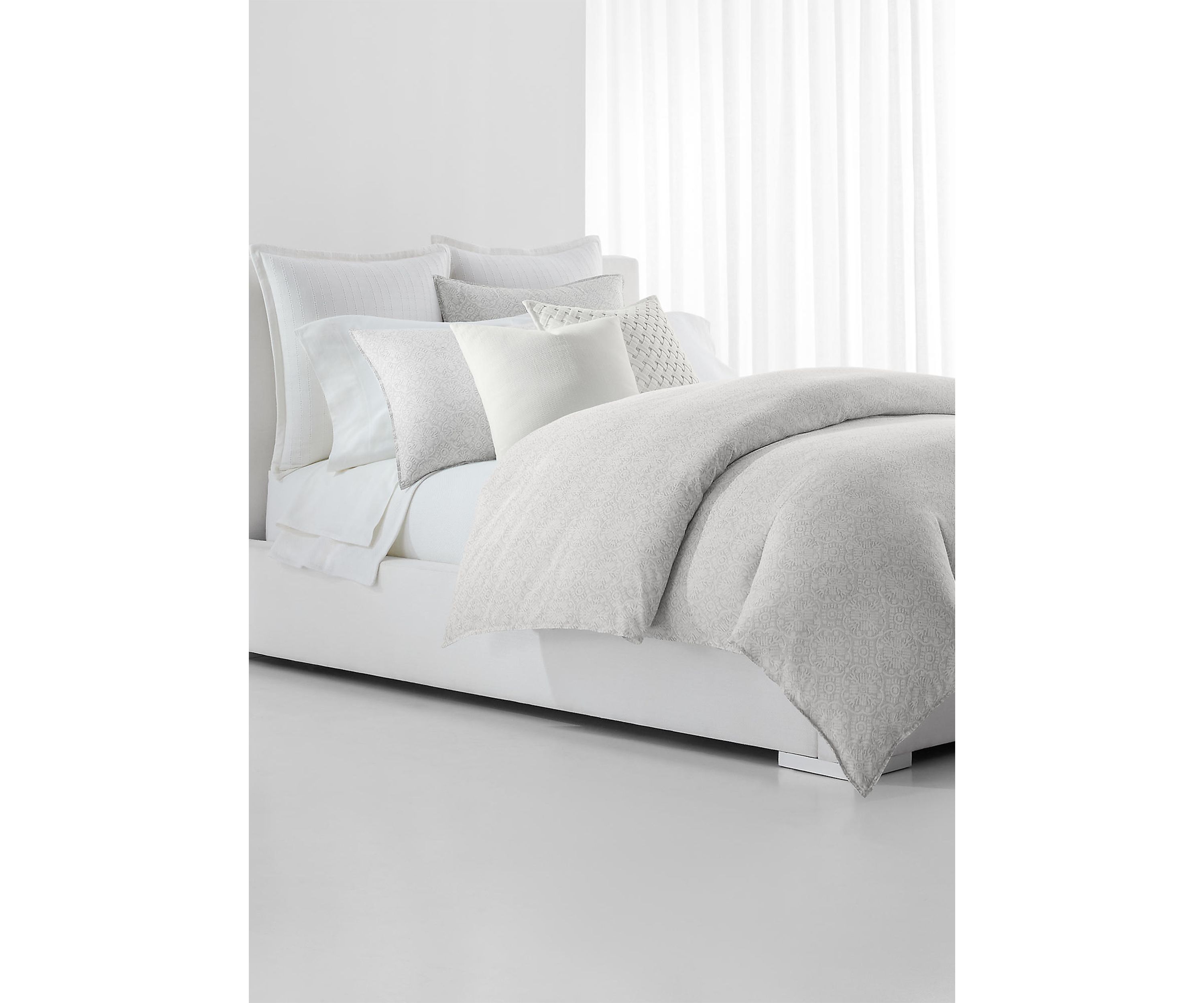Emilia Comforter Set