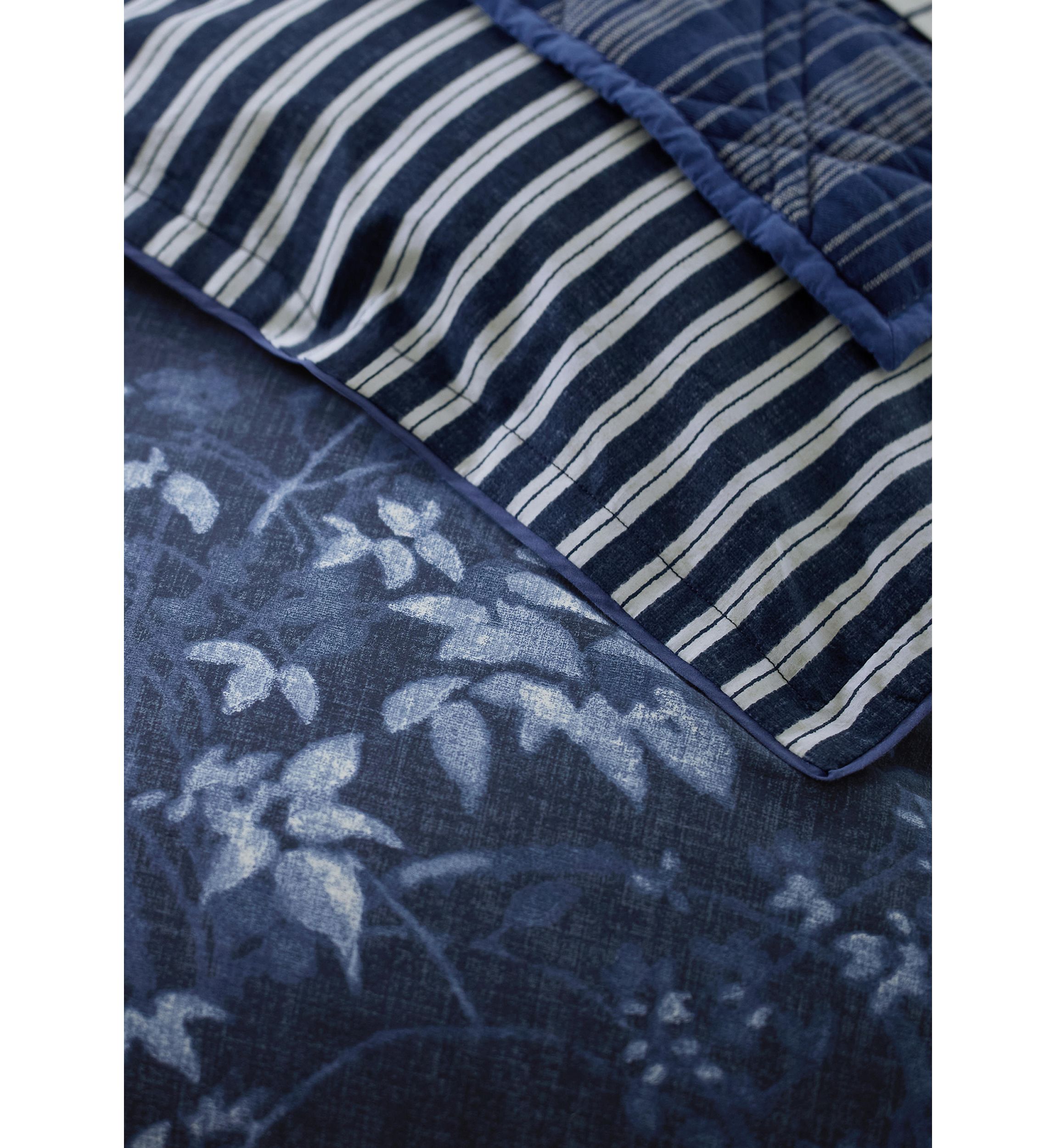 Caterina Comforter Set