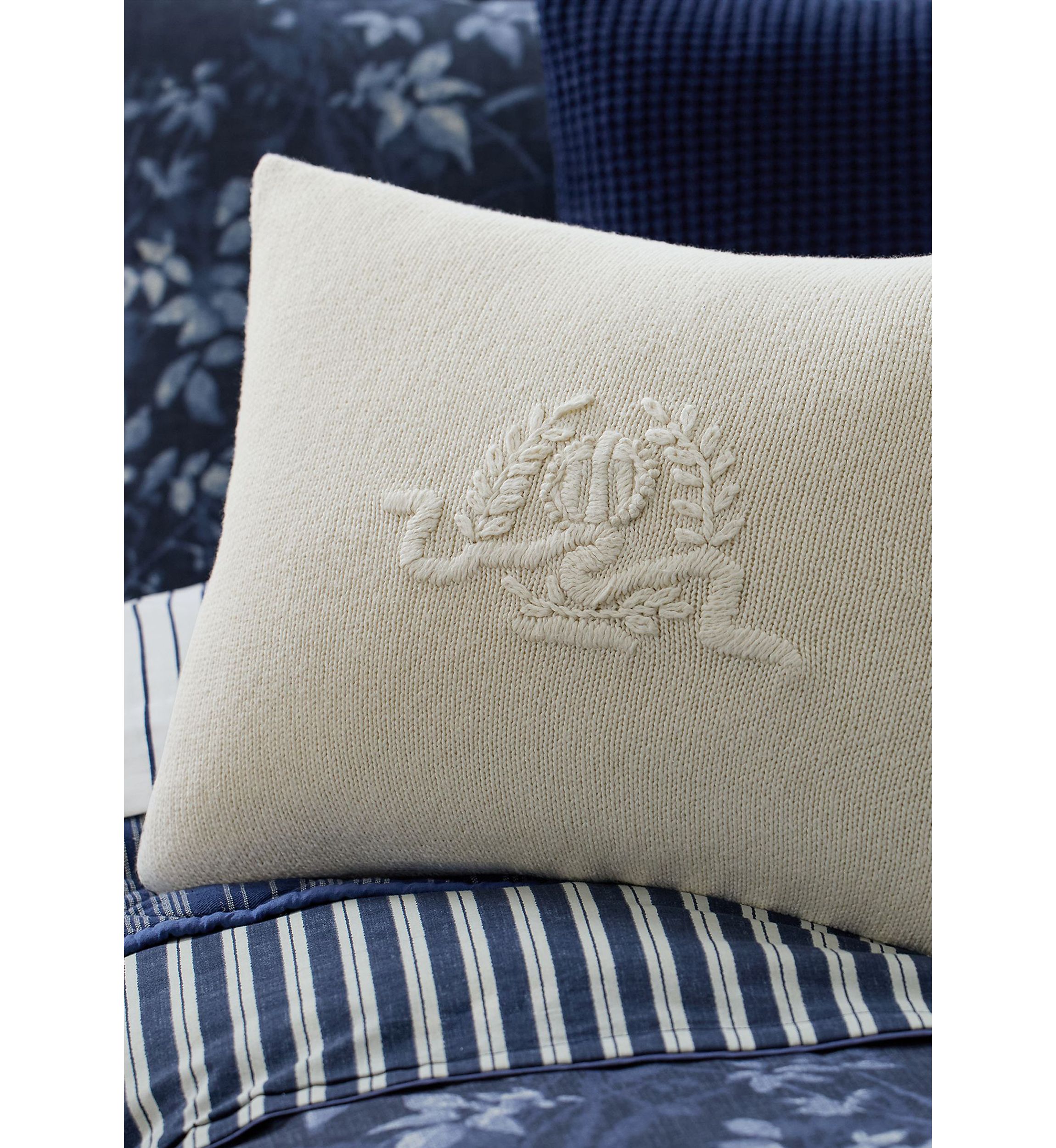 Lara Knit Throw Pillow