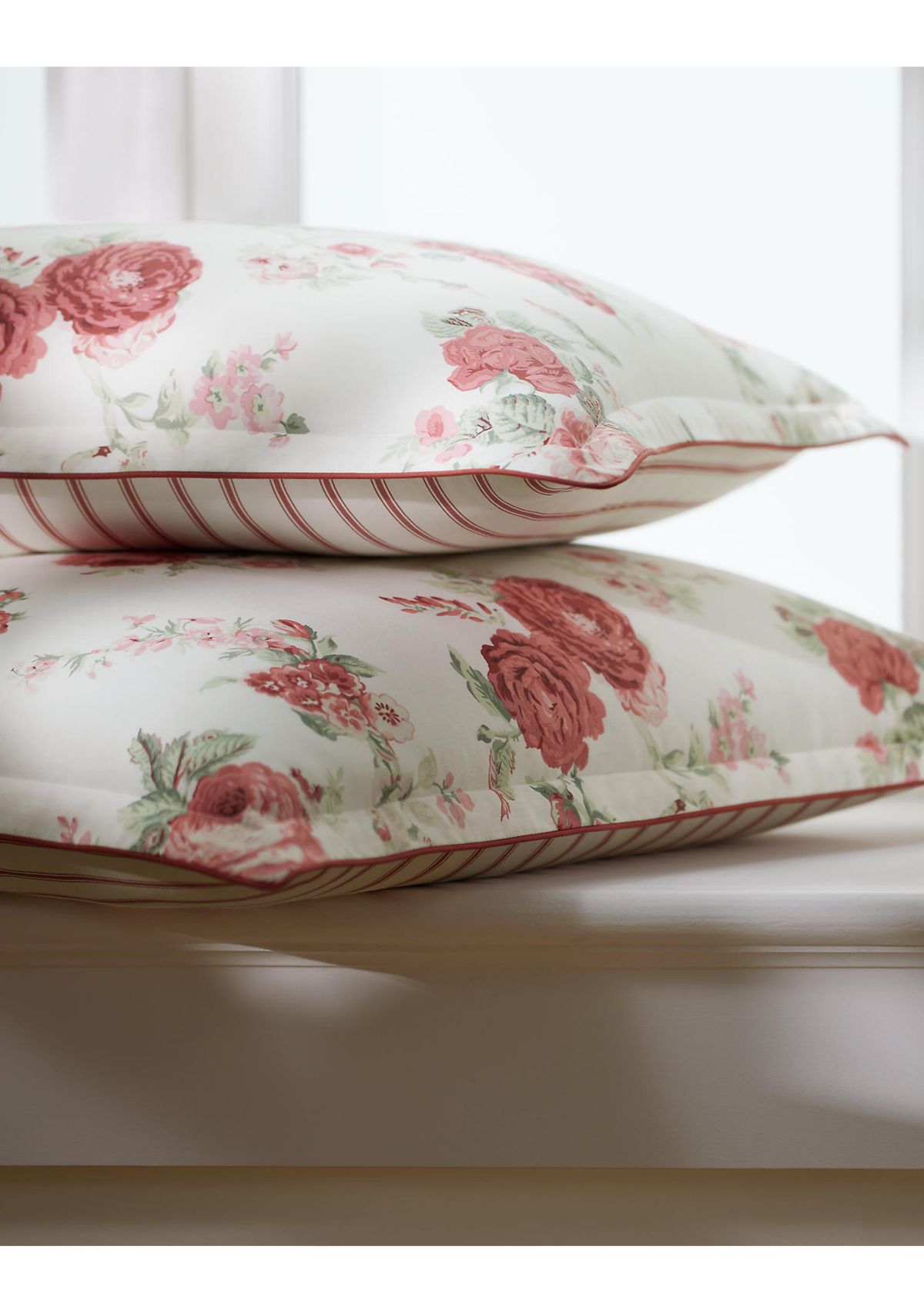 Marris Vintage-Inspired Cotton Throw Pillow