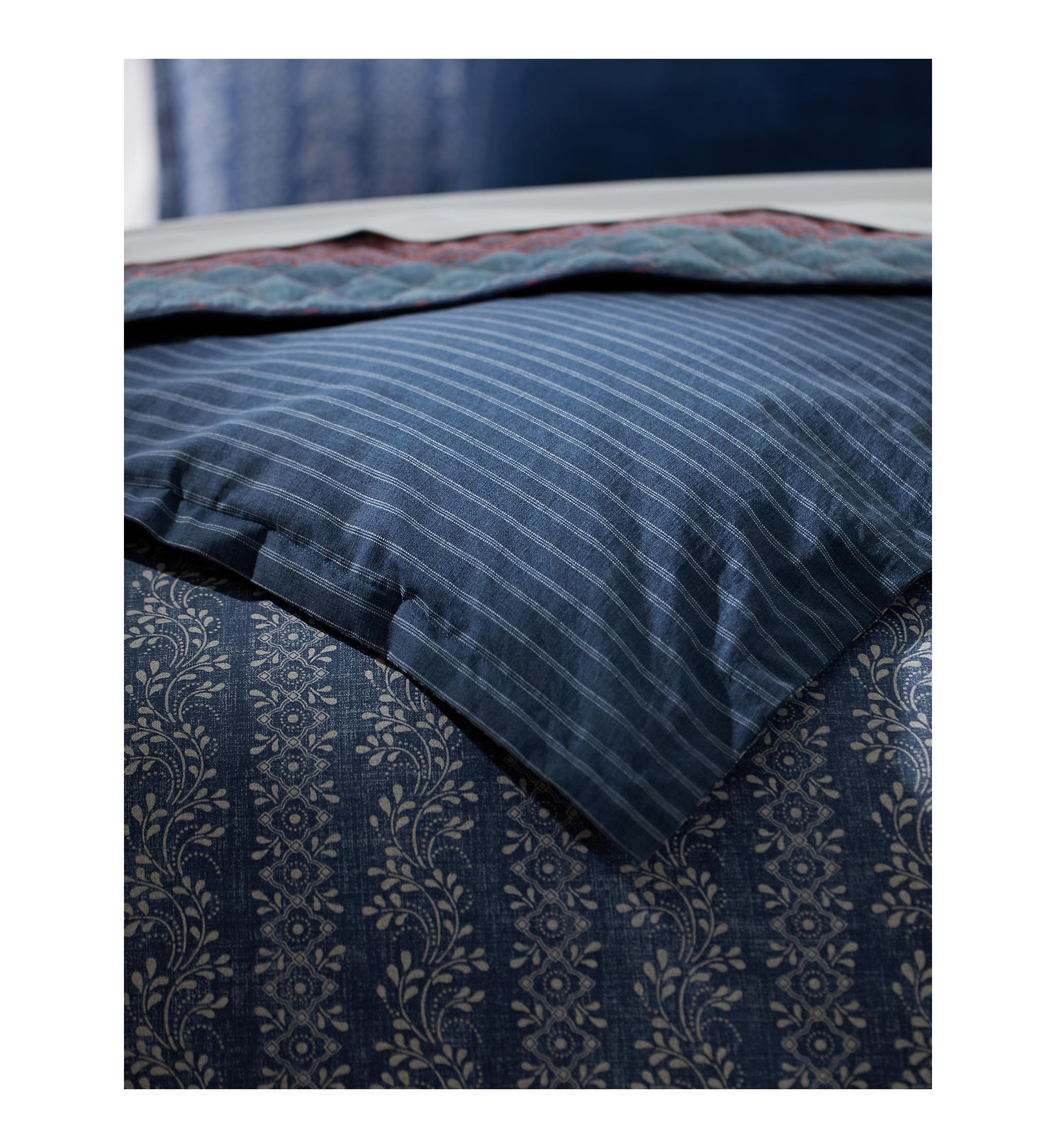 Gena Soft Cotton Reversible Comforter Set
