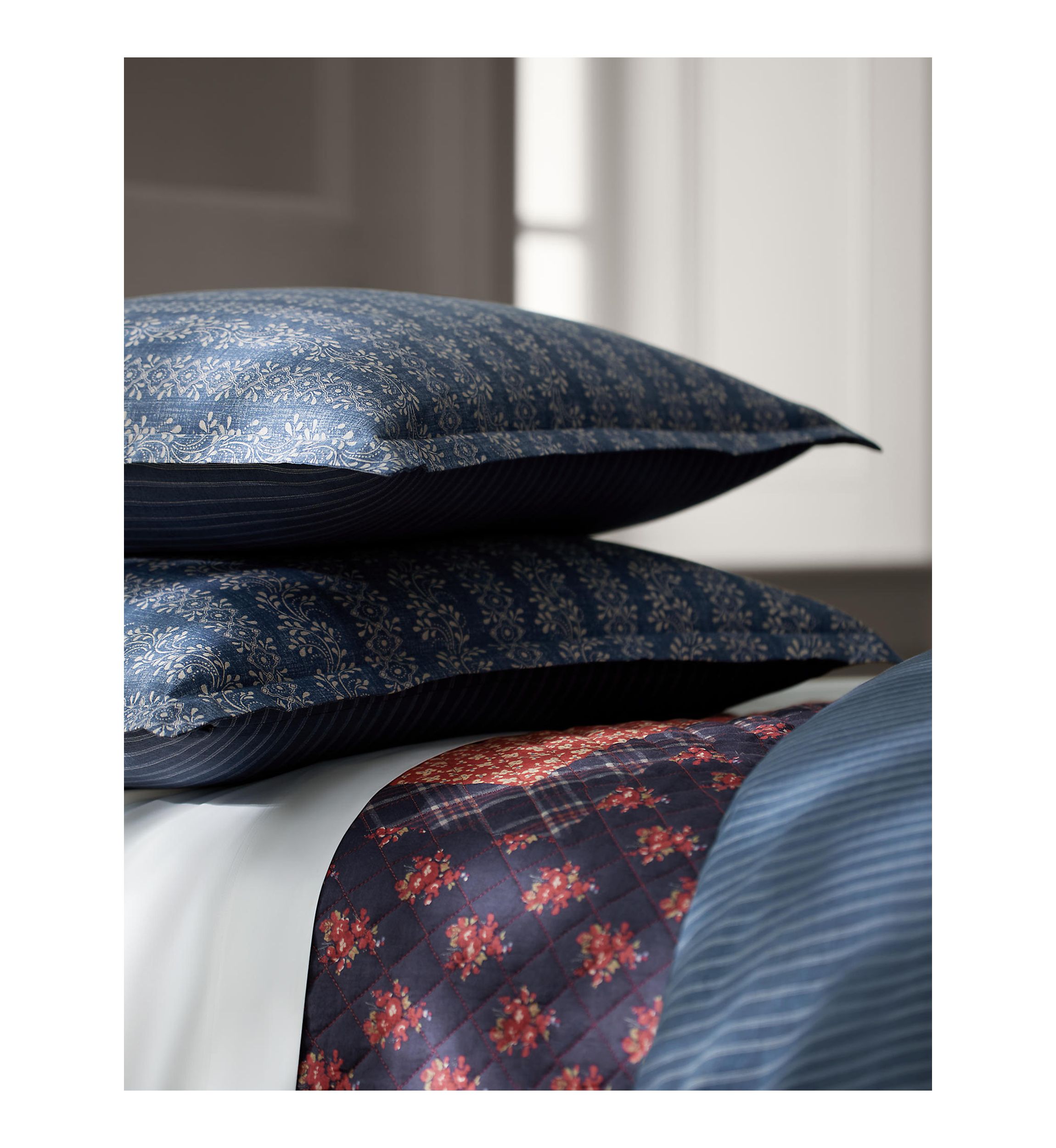 Gena Soft Cotton Reversible Comforter Set