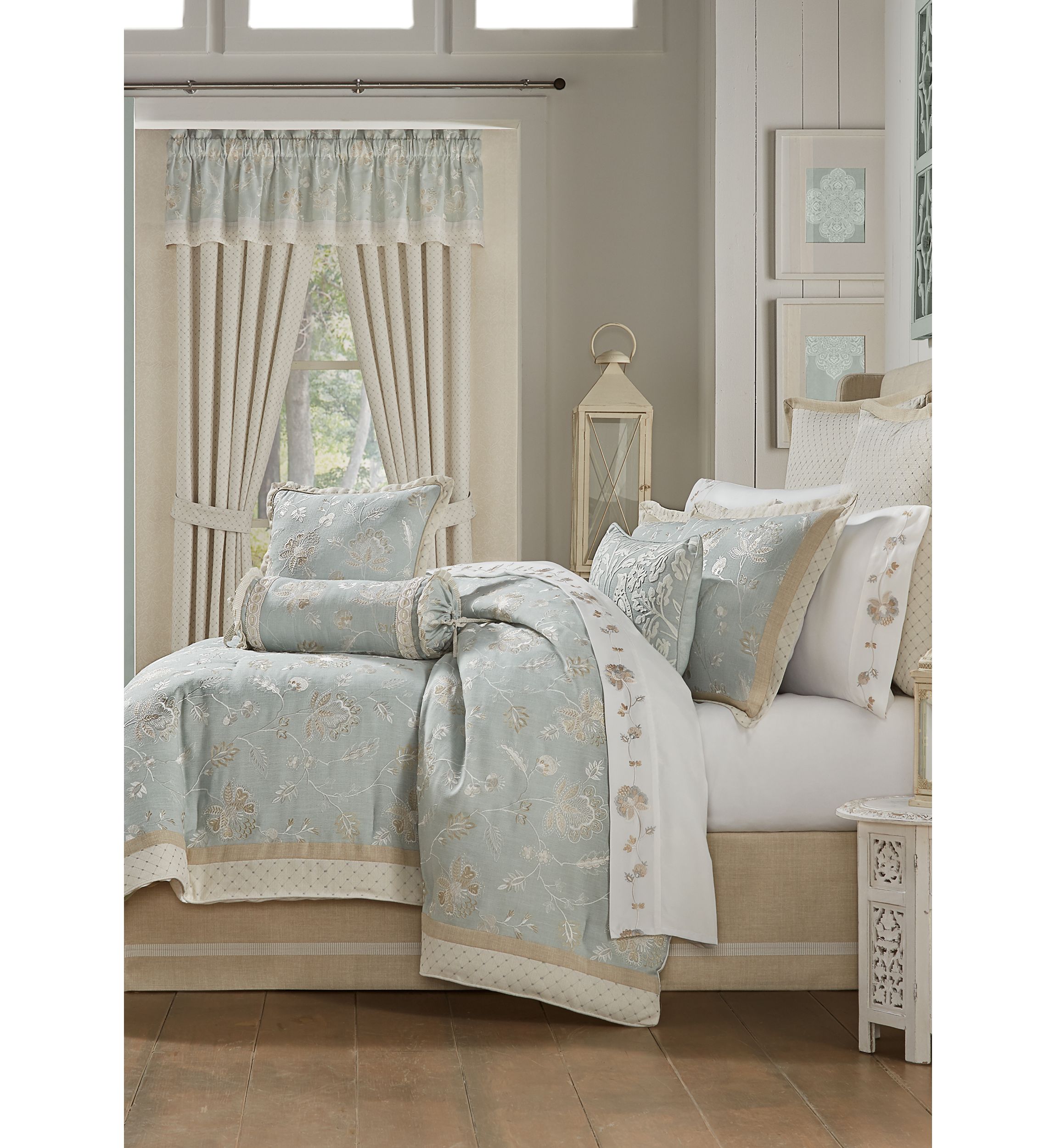 Garden View 4pc. Comforter Set