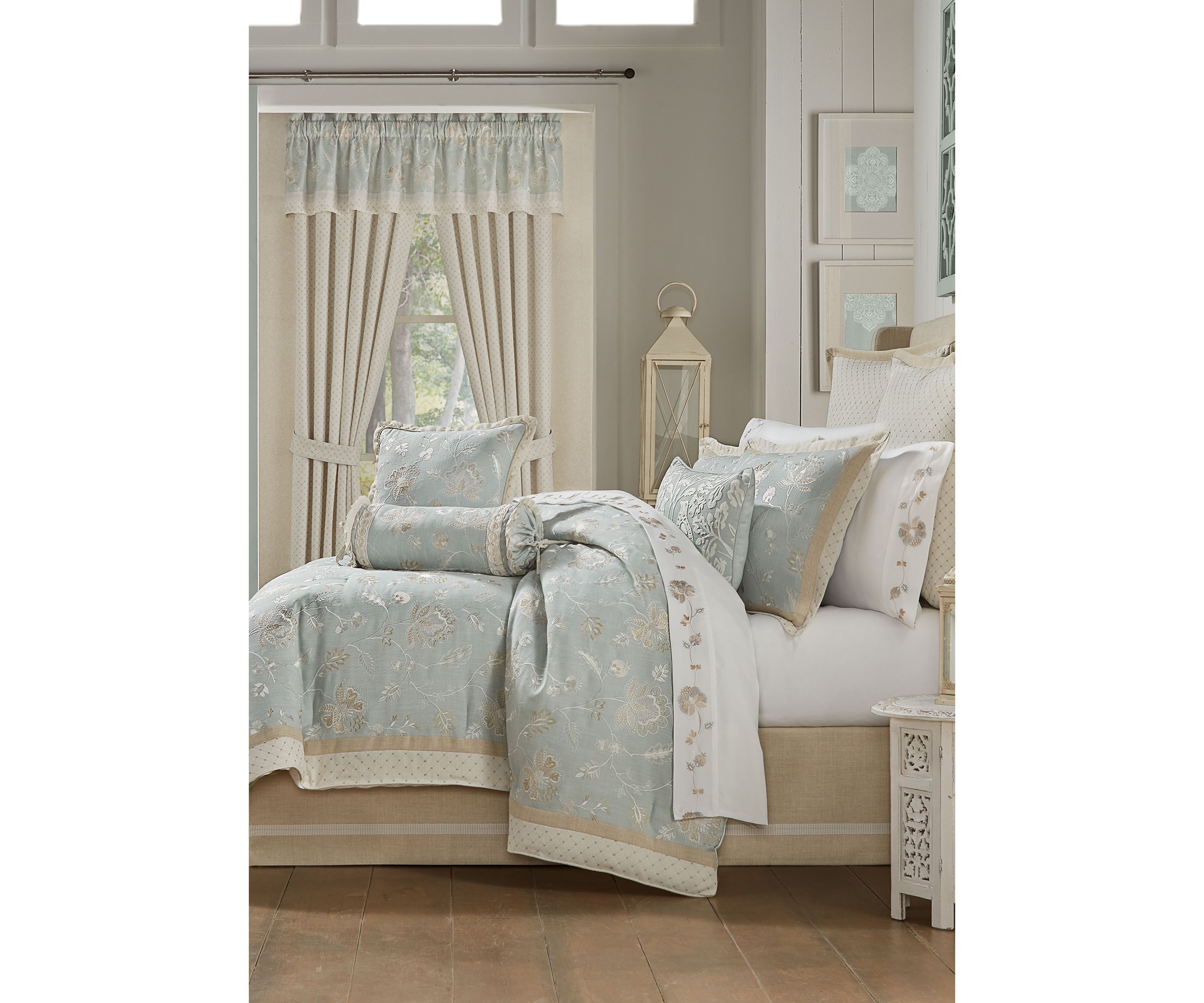 Garden View 4pc. Comforter Set