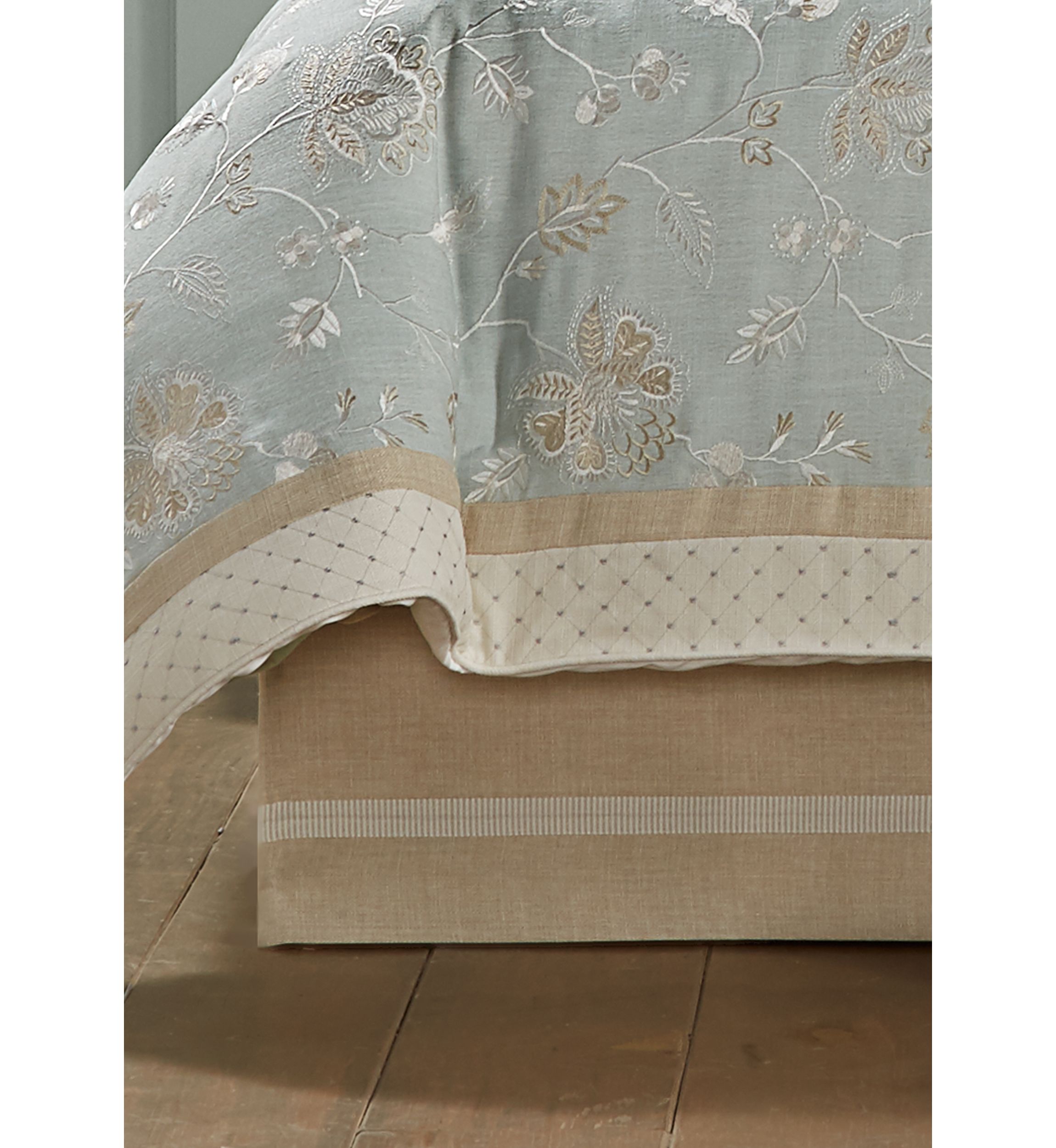 Garden View 4pc. Comforter Set