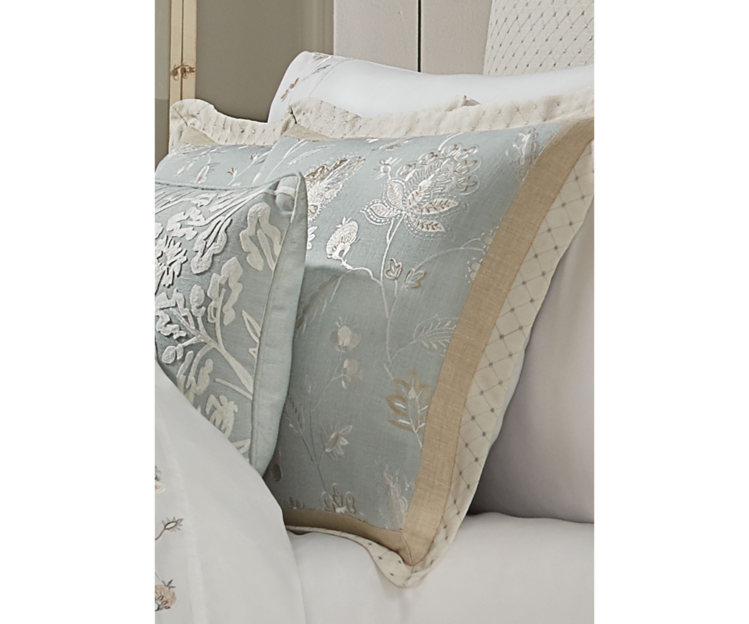Garden View 4pc. Comforter Set