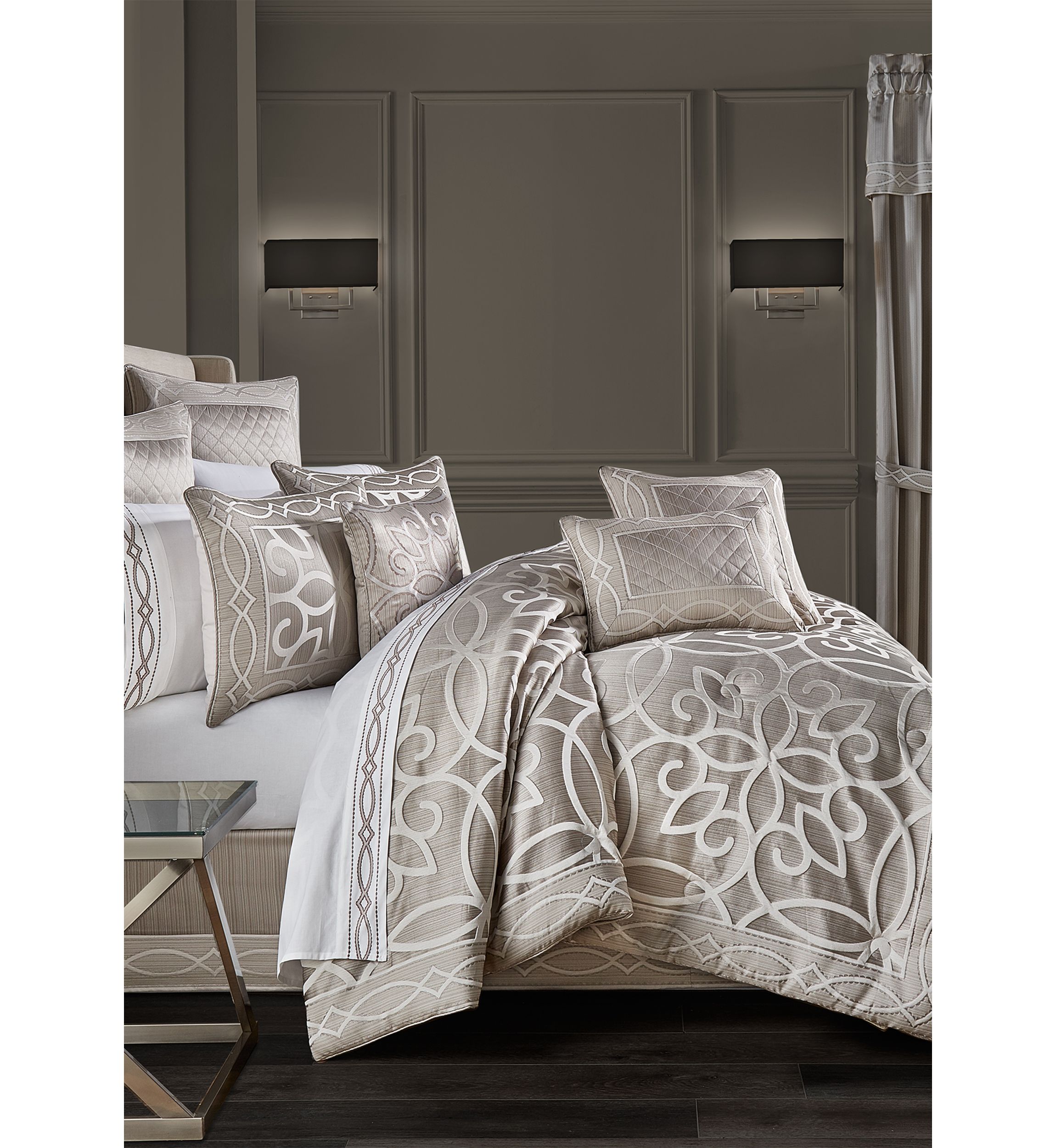 Deco 4-Piece Comforter Set