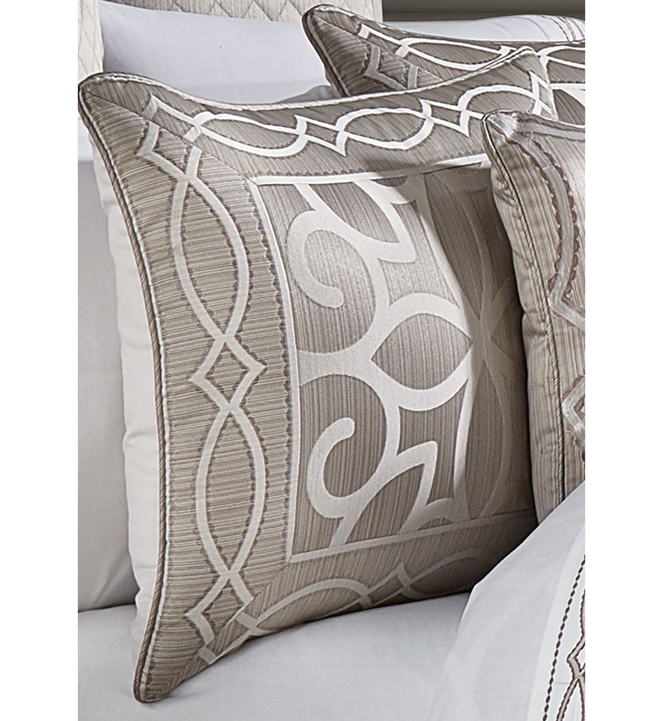 Deco 4-Piece Comforter Set