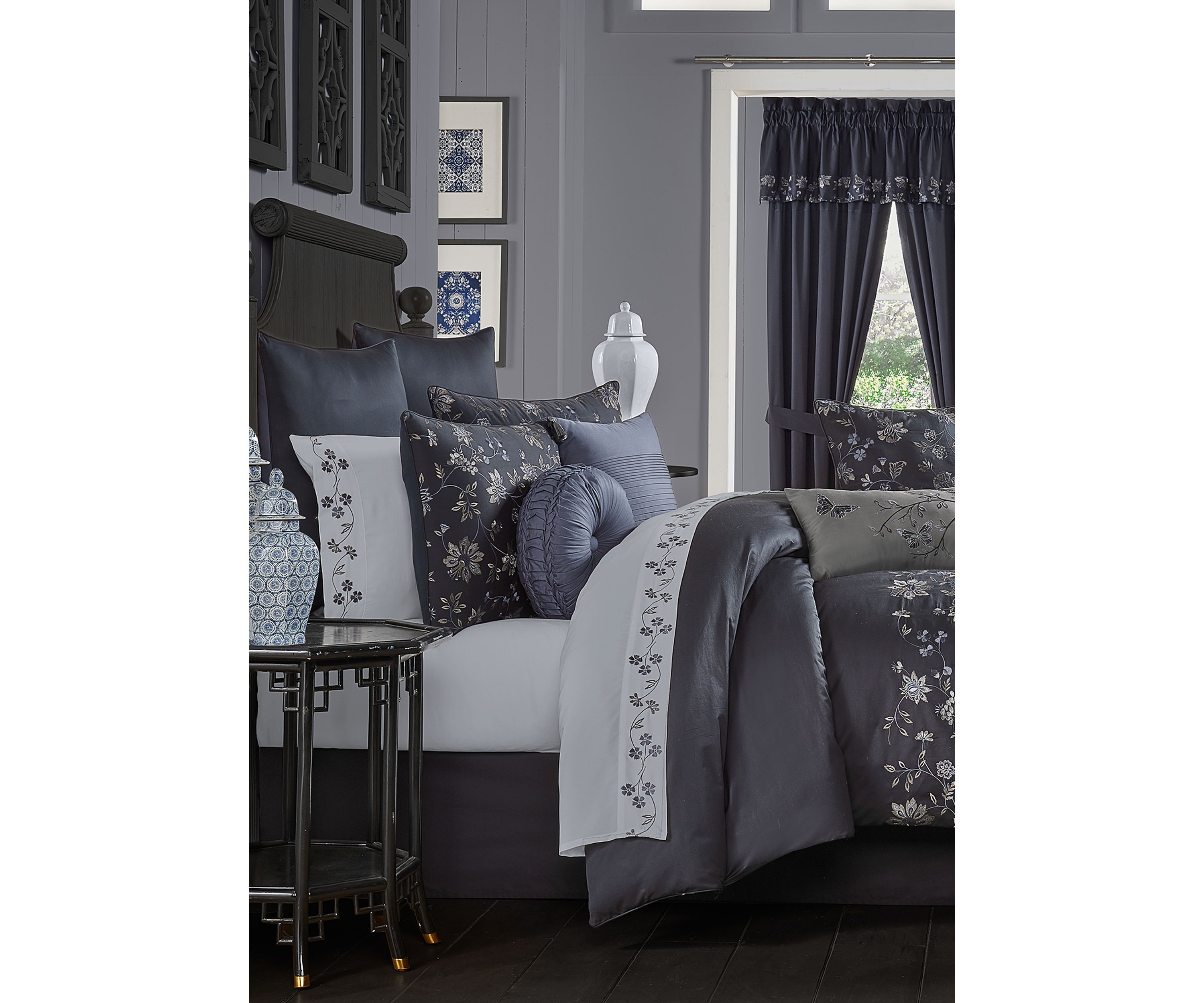  Delilah Indigo 4 Piece Comforter Set 
