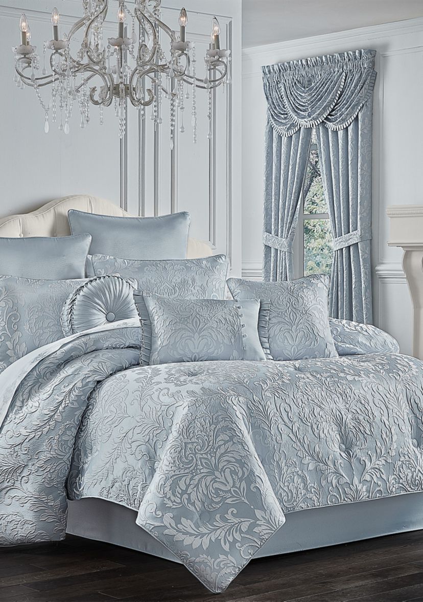 Malita 4pc. Comforter Set