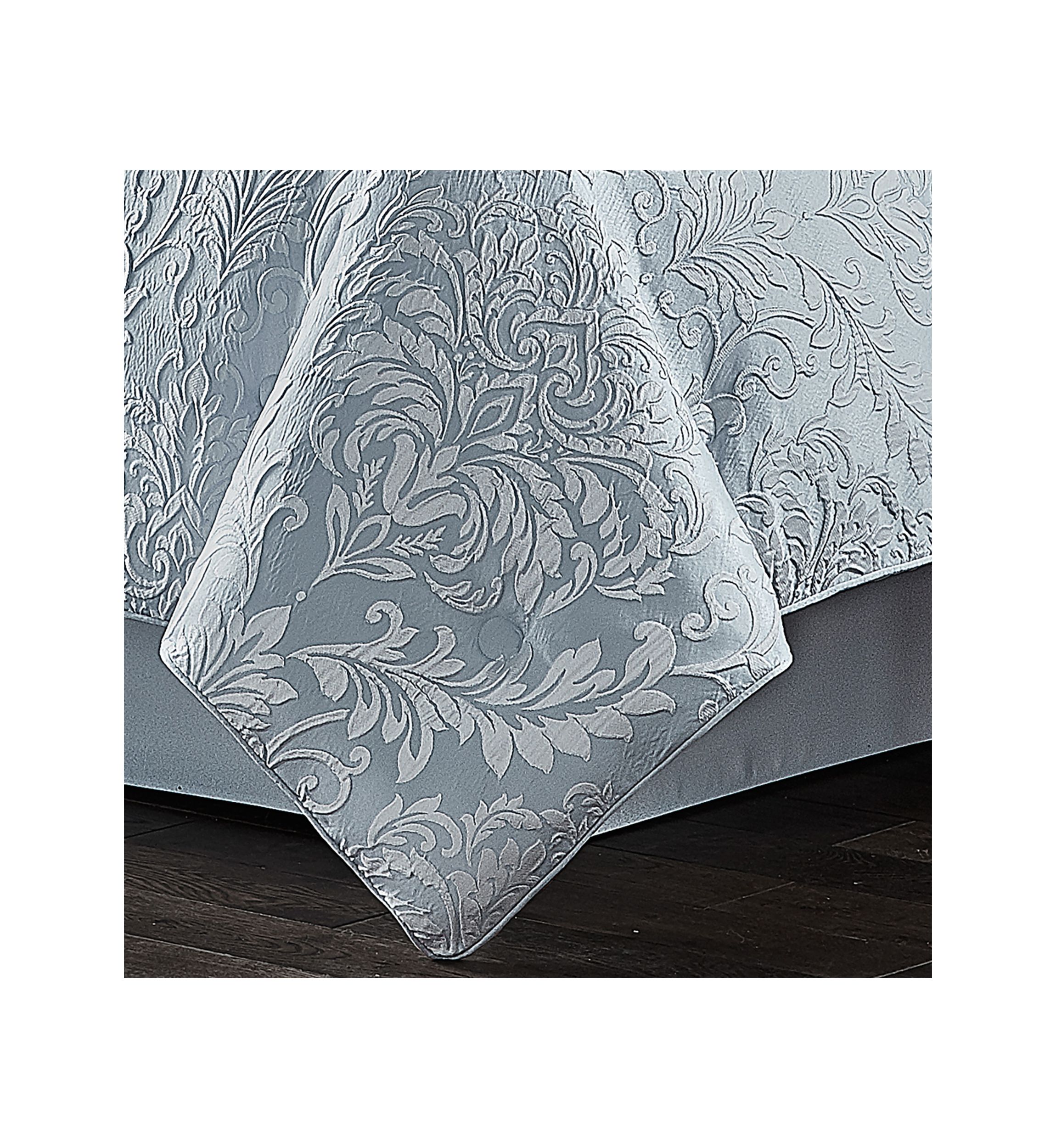 Malita 4pc. Comforter Set