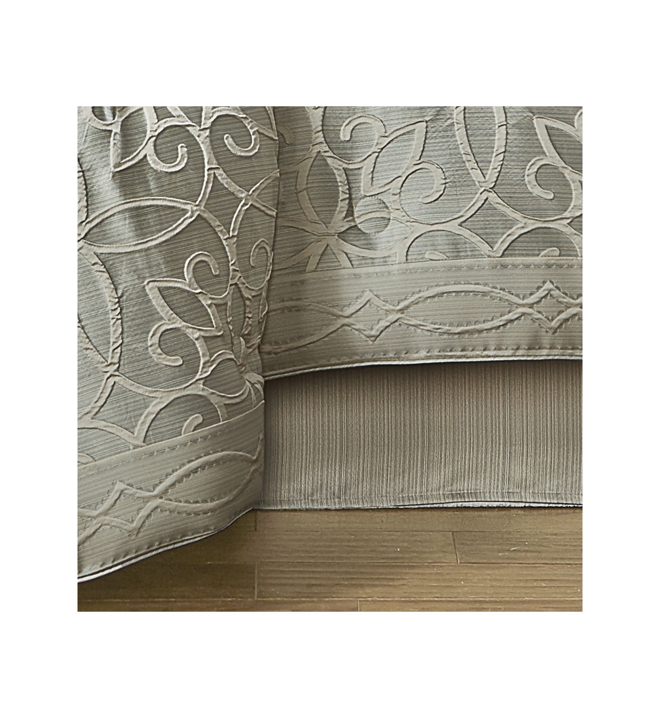 Nouveau 4pc. Comforter Set