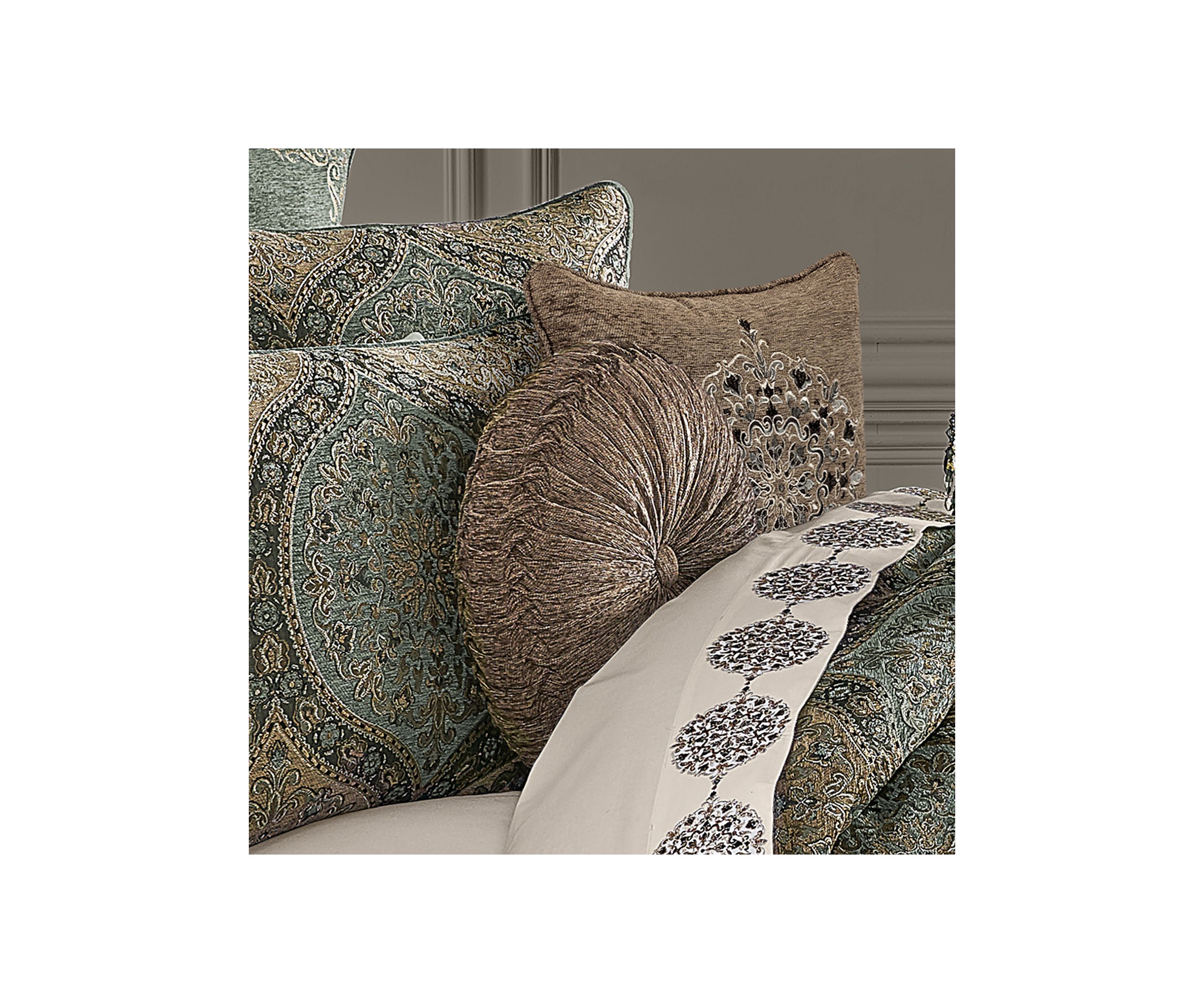 DORSET TUFT ROUND PLLW:13.5 13.5:BEIGE