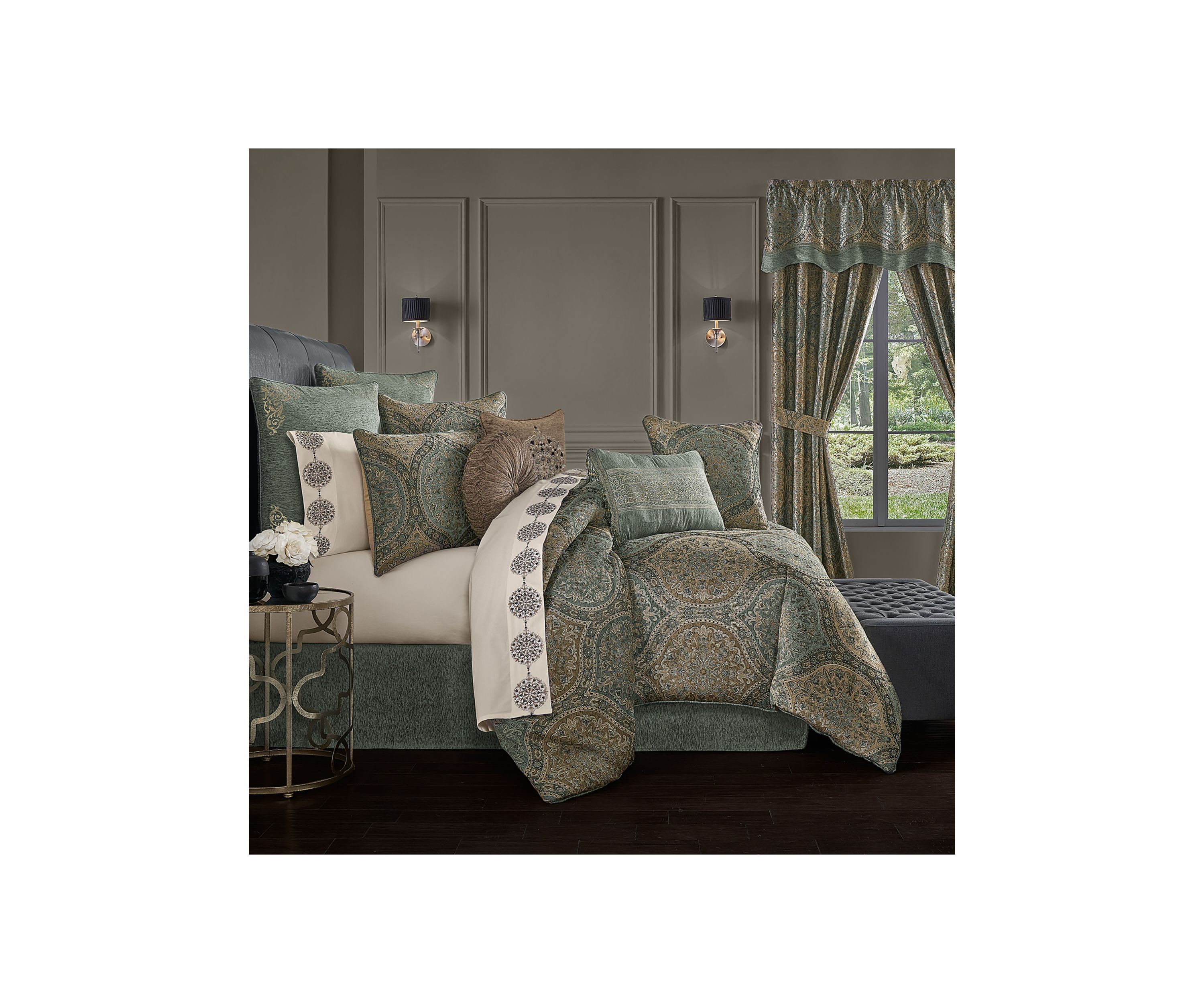 DORSET TUFT ROUND PLLW:13.5 13.5:BEIGE