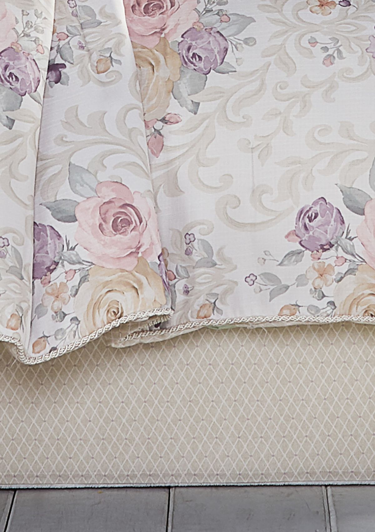 Chardonnay 4pc. Comforter Set