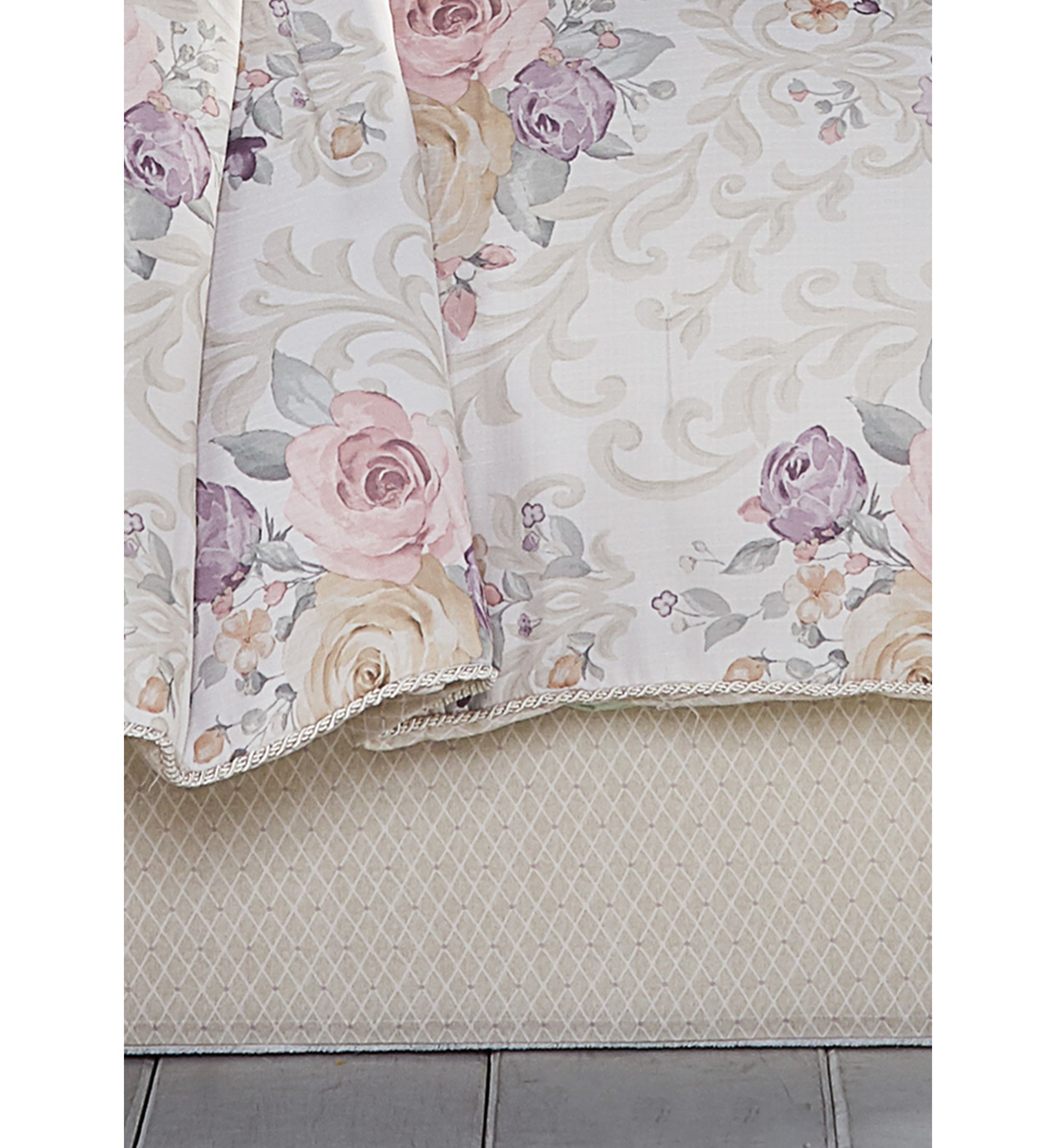 Chardonnay 4pc. Comforter Set