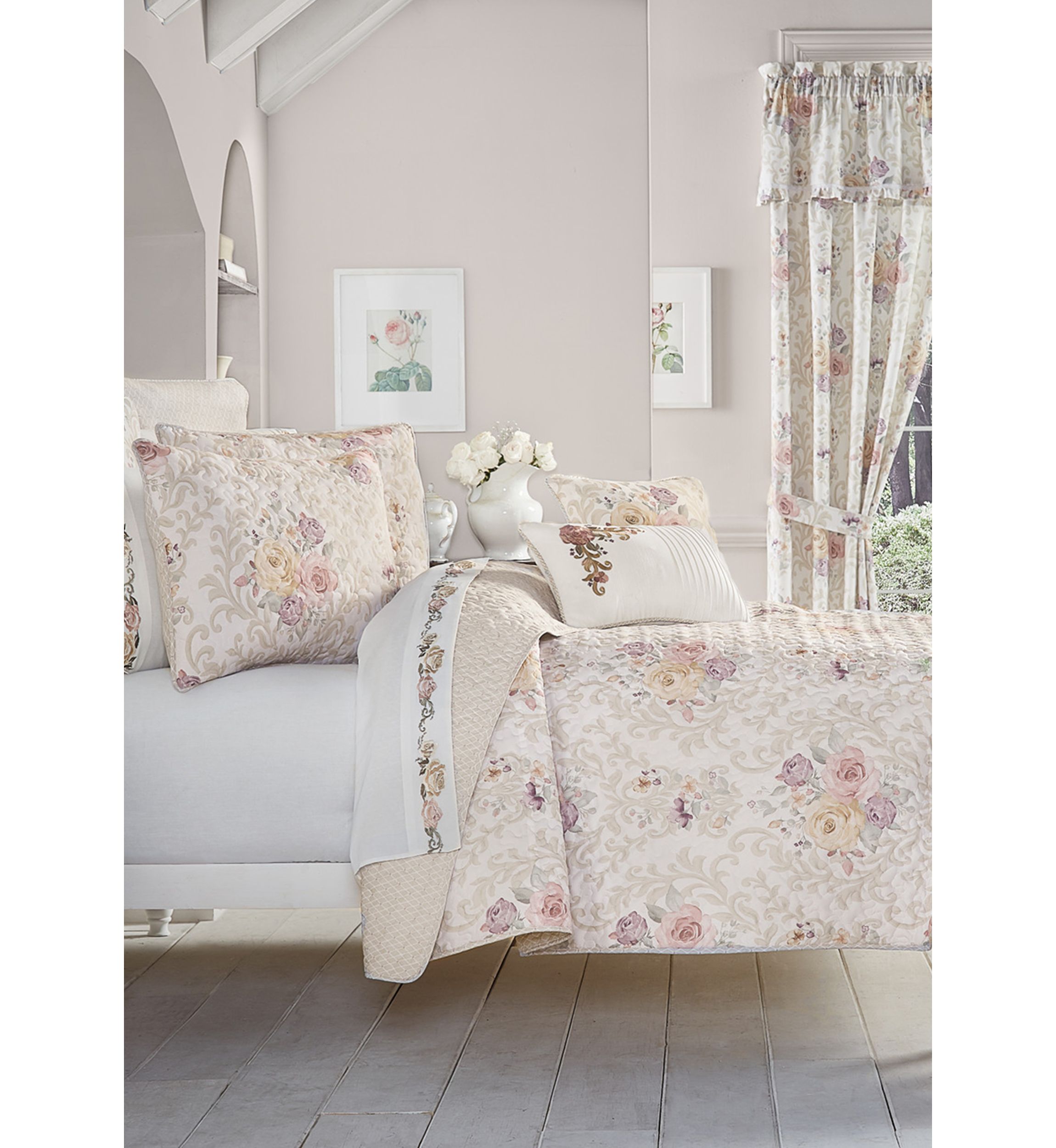 Chardonnay 3pc. Quilt Set
