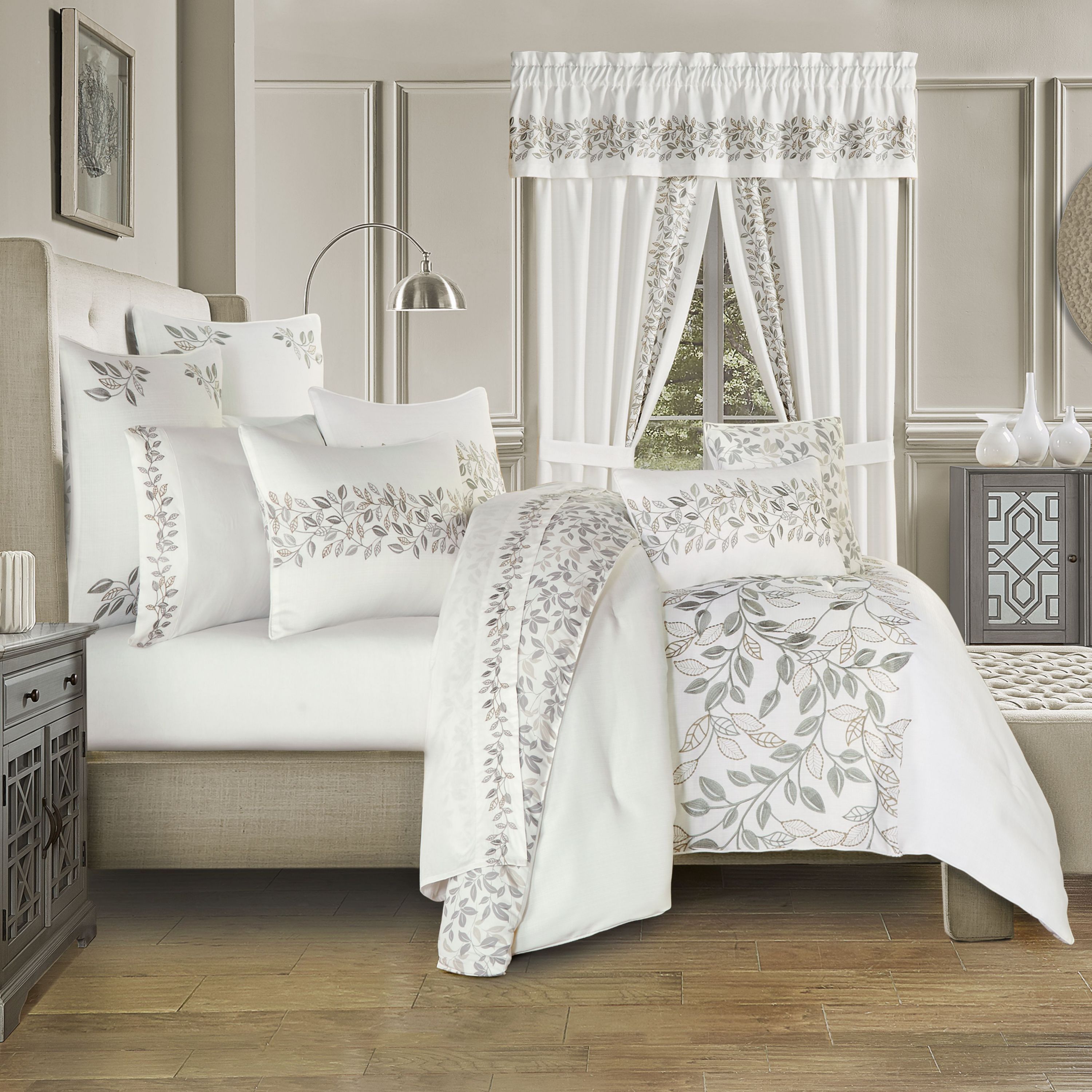 Laurel 4pc. Comforter Set