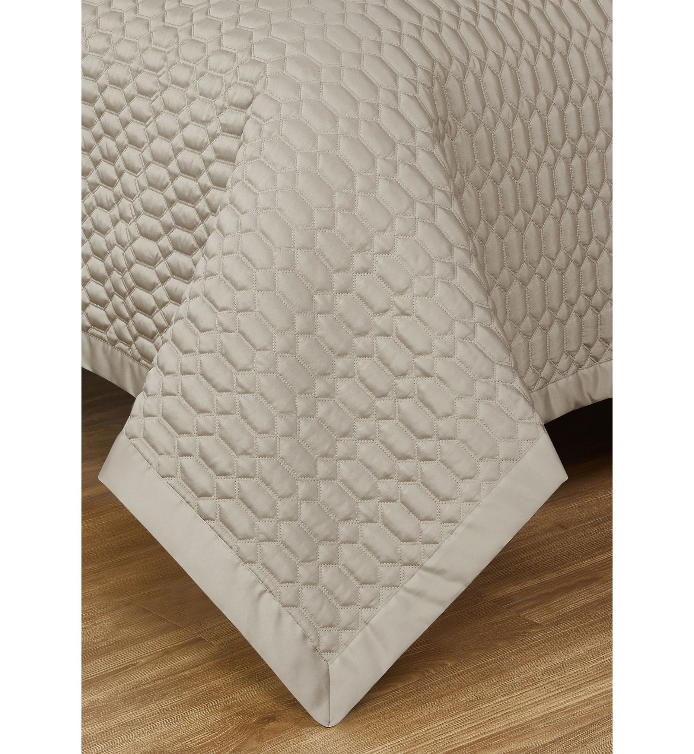 Brilliance Quilt Set
