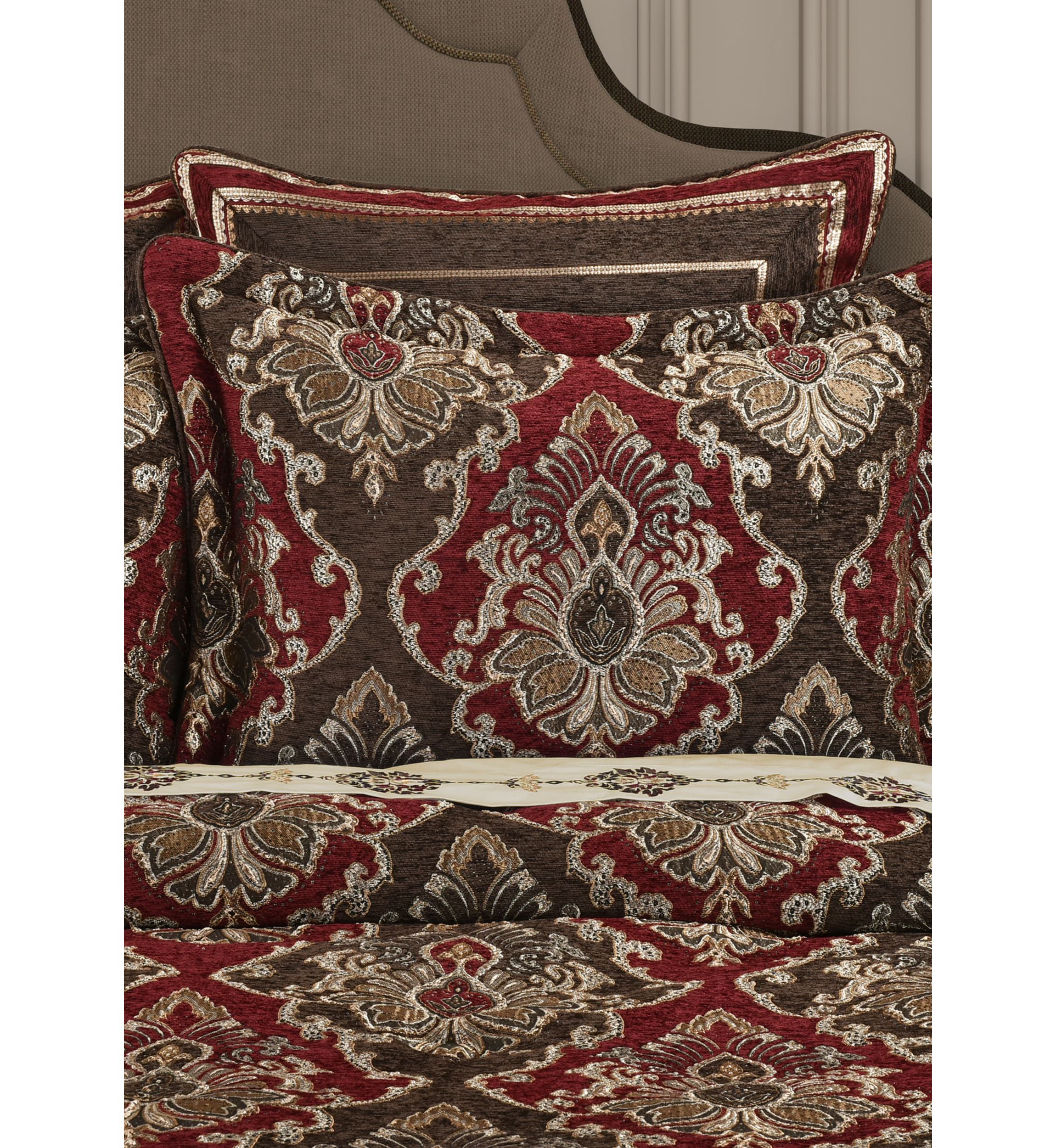 Cerino 4pc. Comforter Set