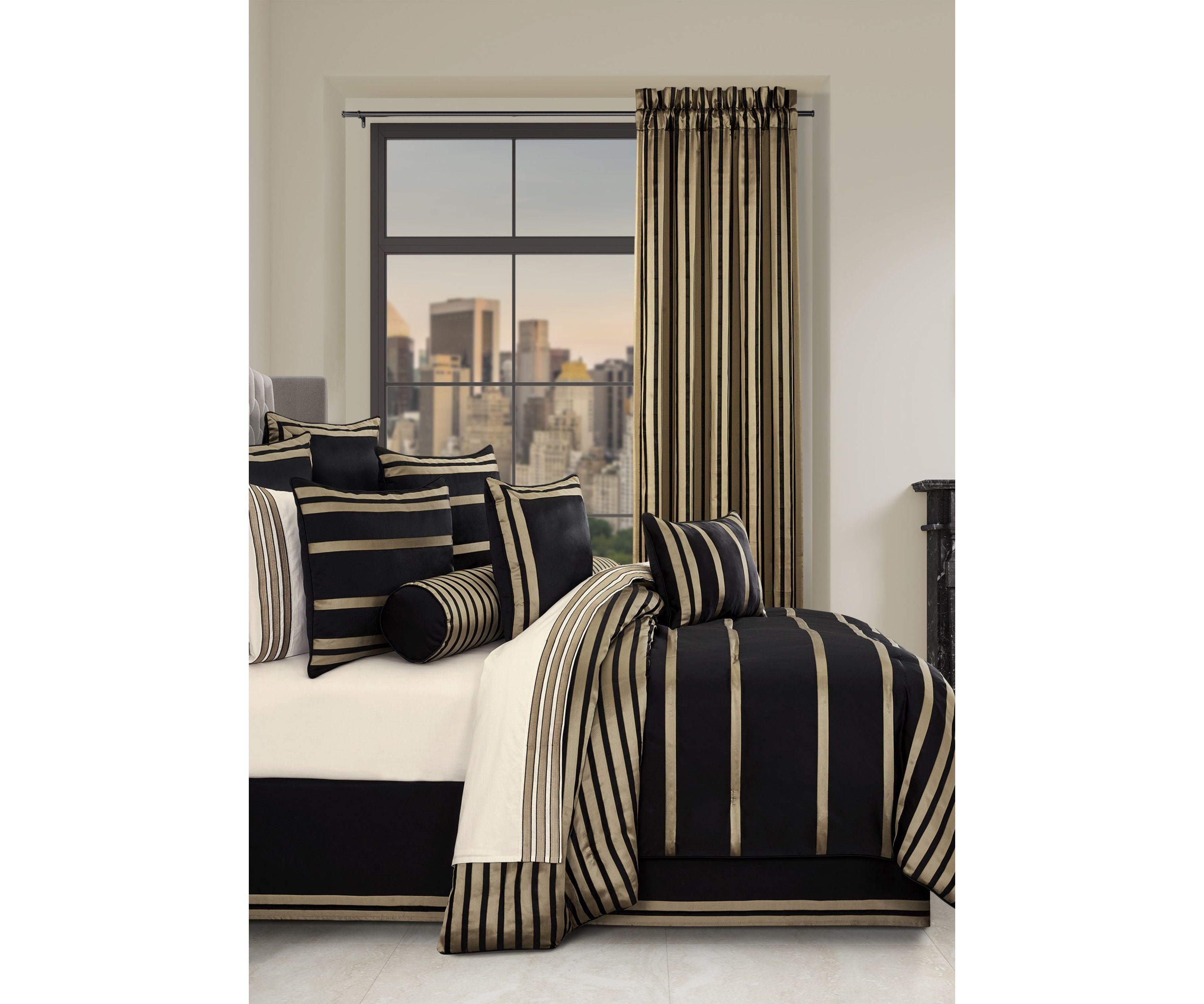 Calvari 4pc. Comforter Set