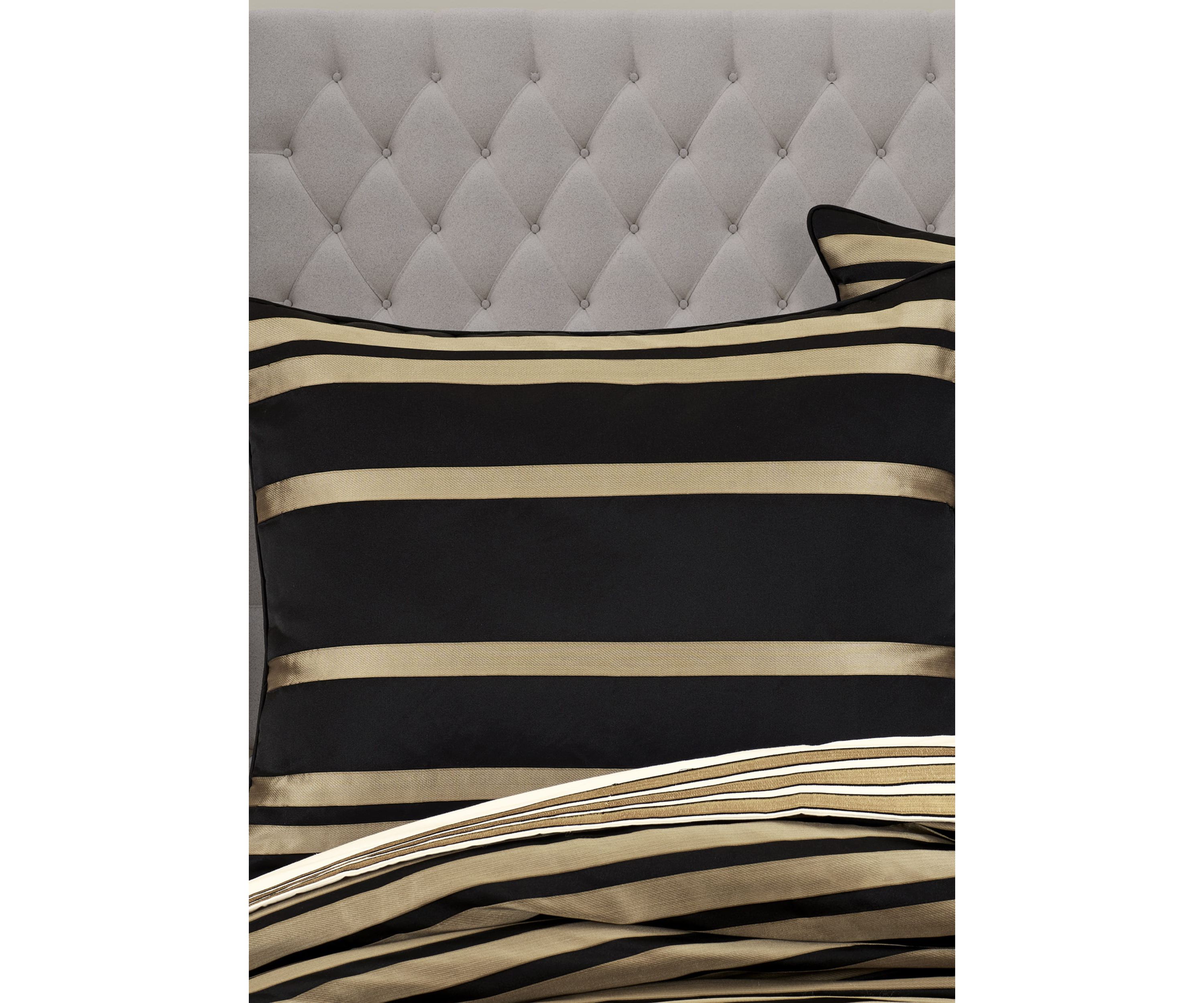 Calvari 4pc. Comforter Set
