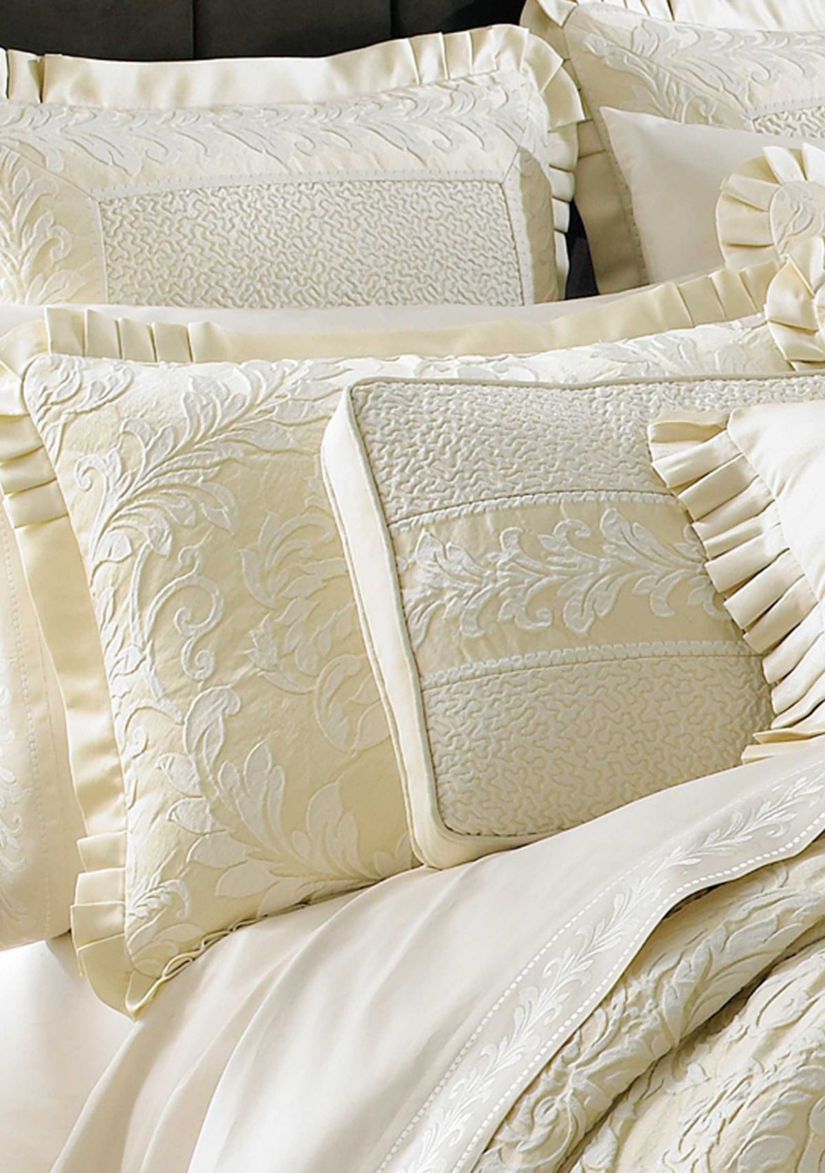 Marquis 4pc. Comforter Set